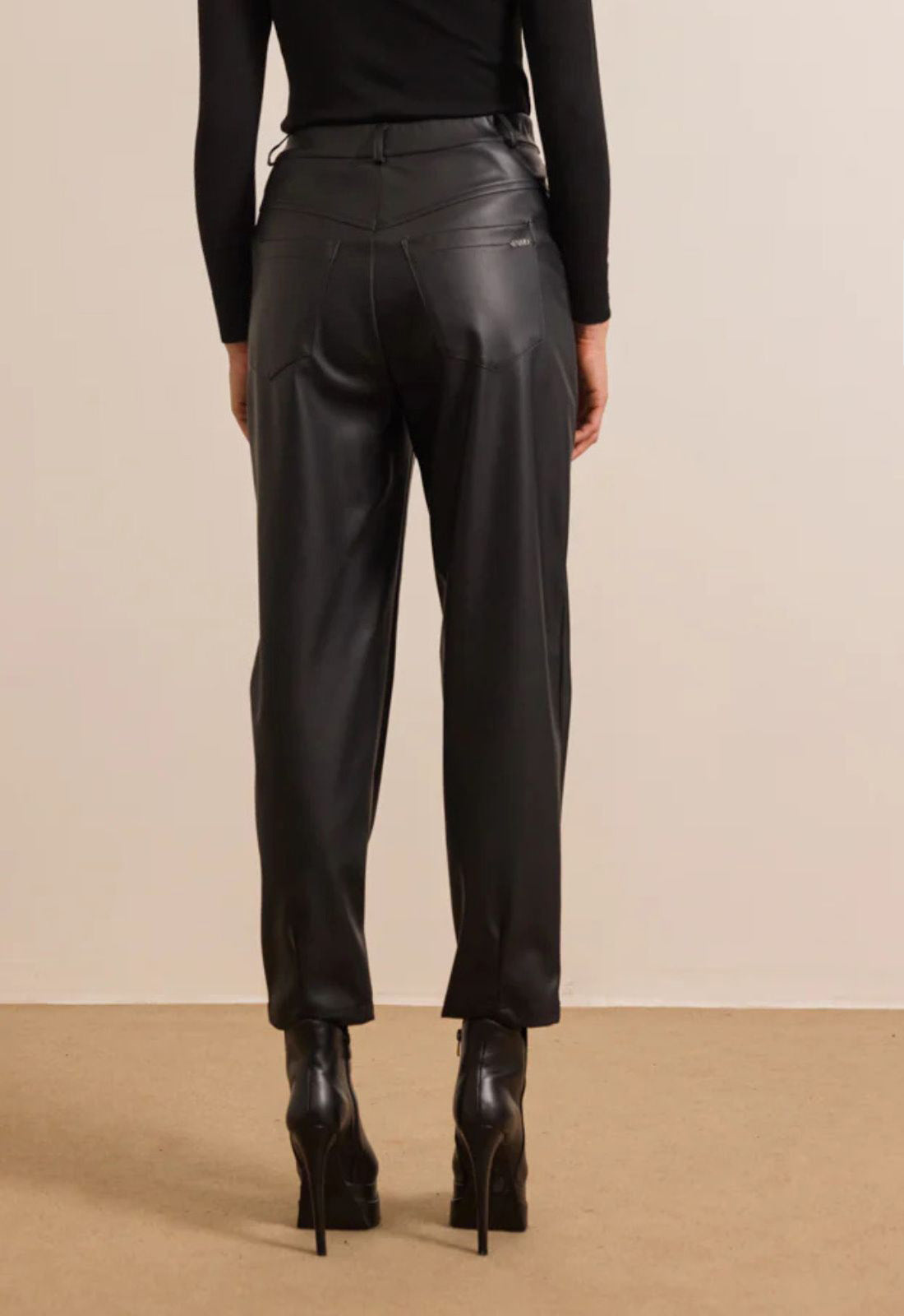 ΠΑΝΤΕΛΟΝΙ ΔΕΡΜΑΑΤΙΝΗΣ ΨΗΛΟΜΕΣΟ-ΜΑΥΡΟ