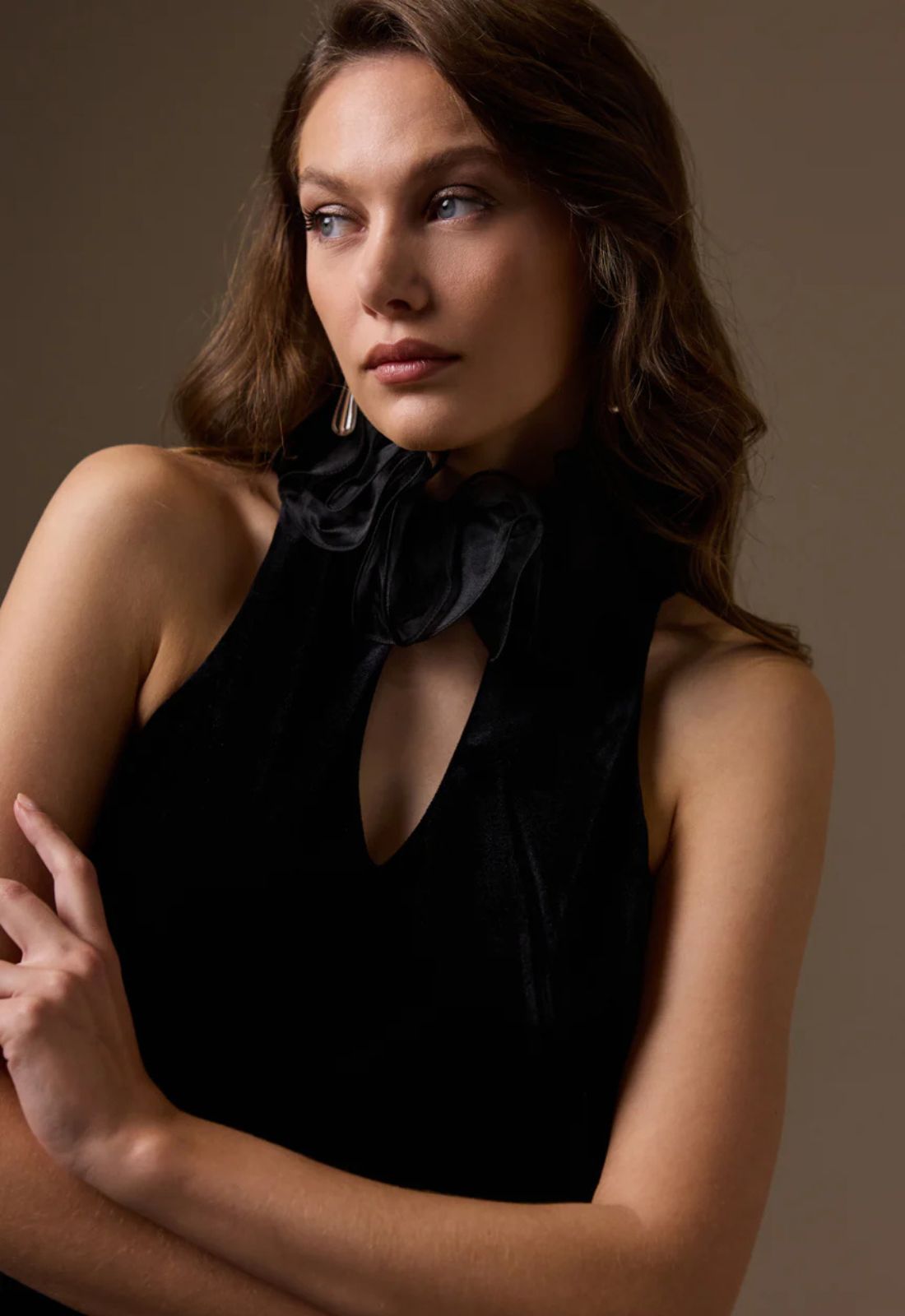 ΦΟΡΕΜΑ ΜΙΝΙ ΜΕ ΓΙΑΚΑ ΔΙΑΦΑΝΟ ΤΟΥΛΙ-ΜΑΥΡΟ