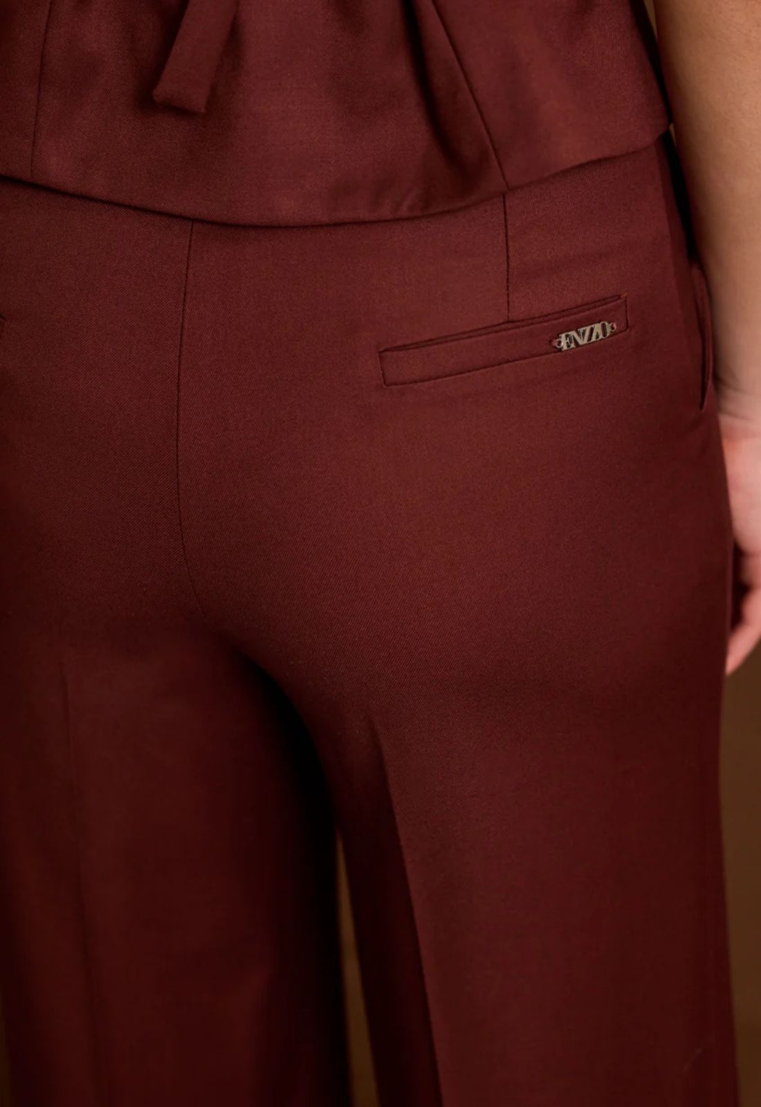 ΠΑΝΤΕΛΟΝΙ ΨΗΛΟΜΕΣΟ ΜΕ ΤΣΑΚΙΣΗ-WINE