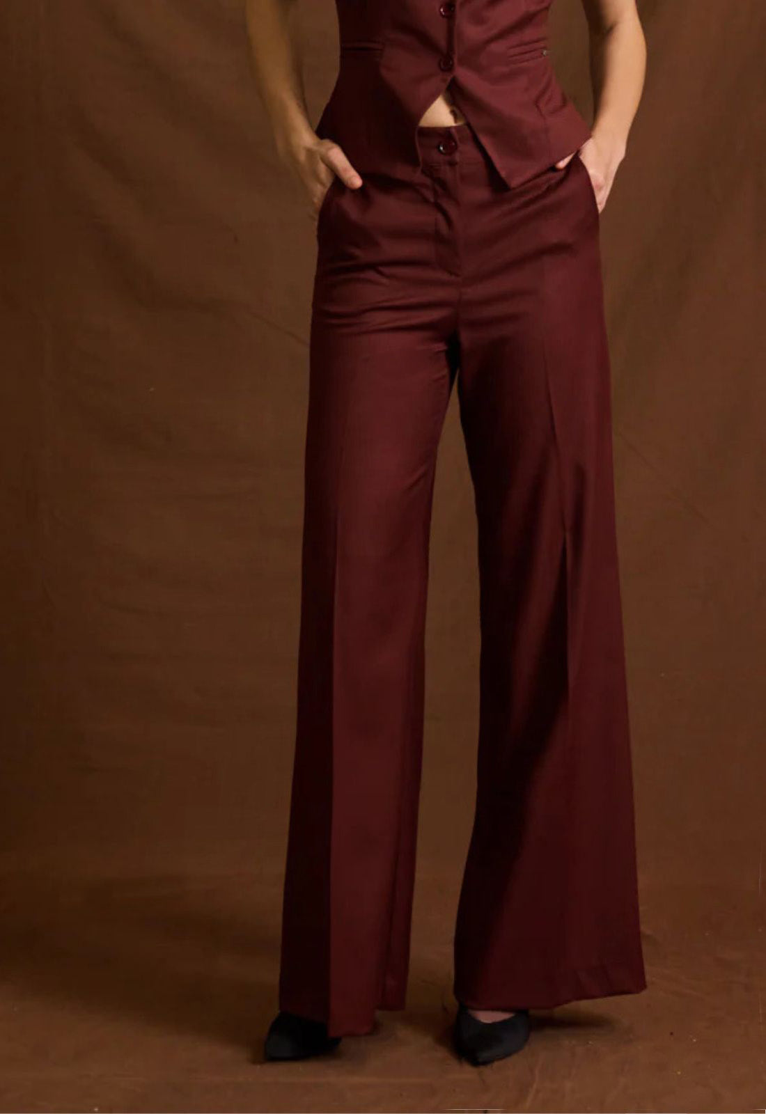 ΠΑΝΤΕΛΟΝΙ ΨΗΛΟΜΕΣΟ ΜΕ ΤΣΑΚΙΣΗ-WINE