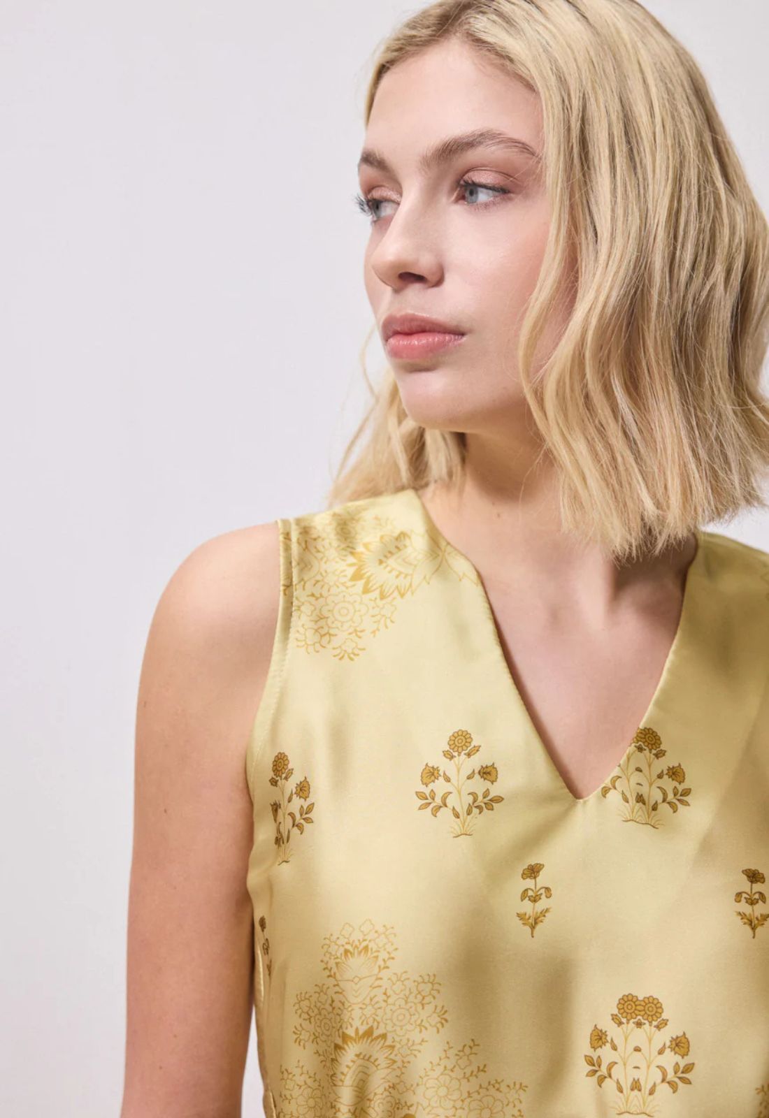 ΜΠΛΟΥΖΑ ΣΑΤΕΝ ΕΜΠΡΙΜΕ ΜΕ ΖΩΝΗ-LEMON