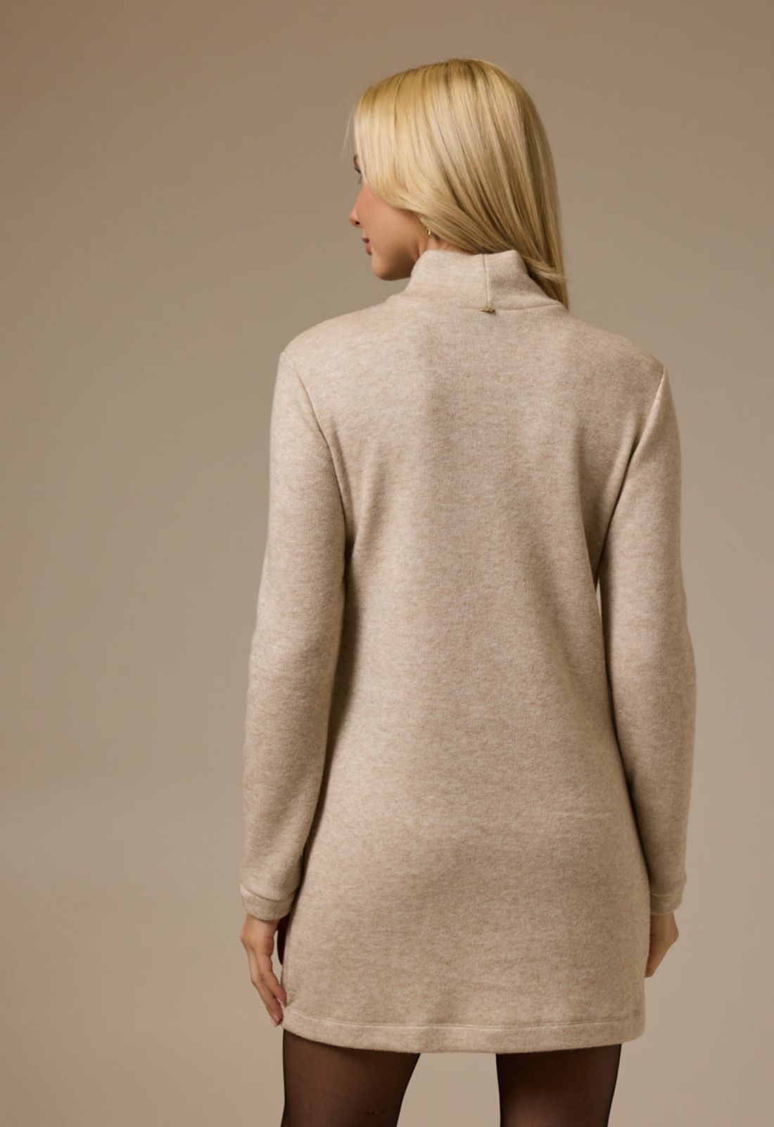 ΦΟΡΕΜΑ ΠΛΕΚΤΟ ΜΙΝΙ ΜΕ CUT OUT & ΑΞΕΣΟΥΑΡ-ΒΑΝΙΛΙΑ