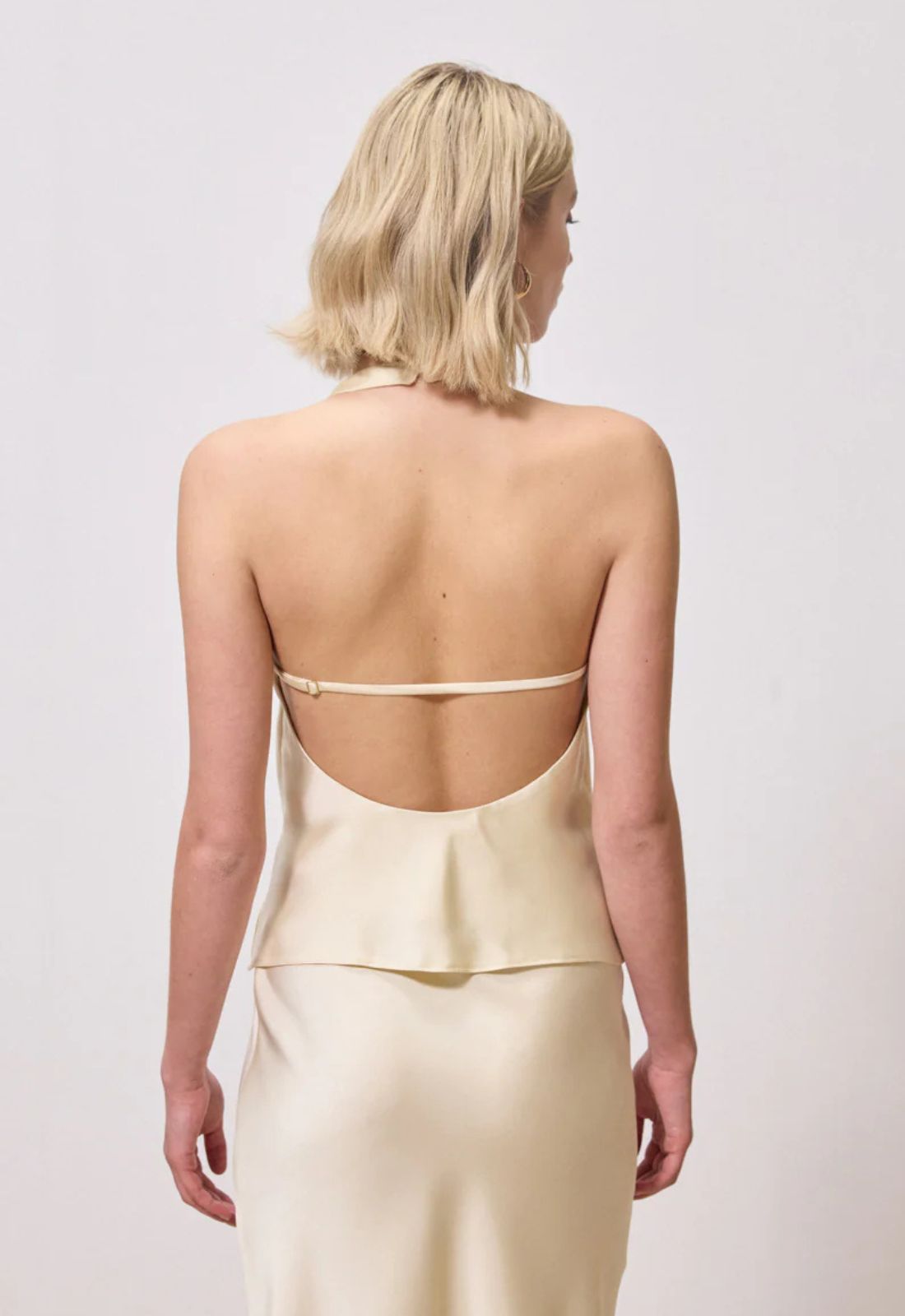 TOP ΣΑΤΙΝΕ ΜΕ ΛΑΙΜΟΚΟΨΗ HALTER-BUTER