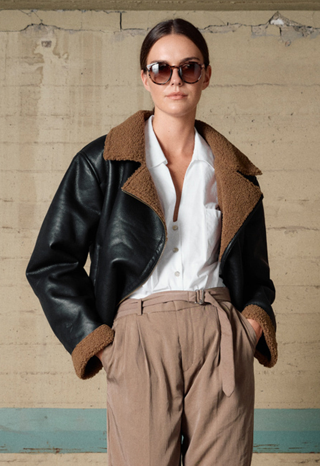 ΠΑΝΩΦΟΡΙ biston ΔΕΡΜΑΤΙΝΗΣ ΜΕ ΓΟΥΝΑ-ΚΑΦΕ