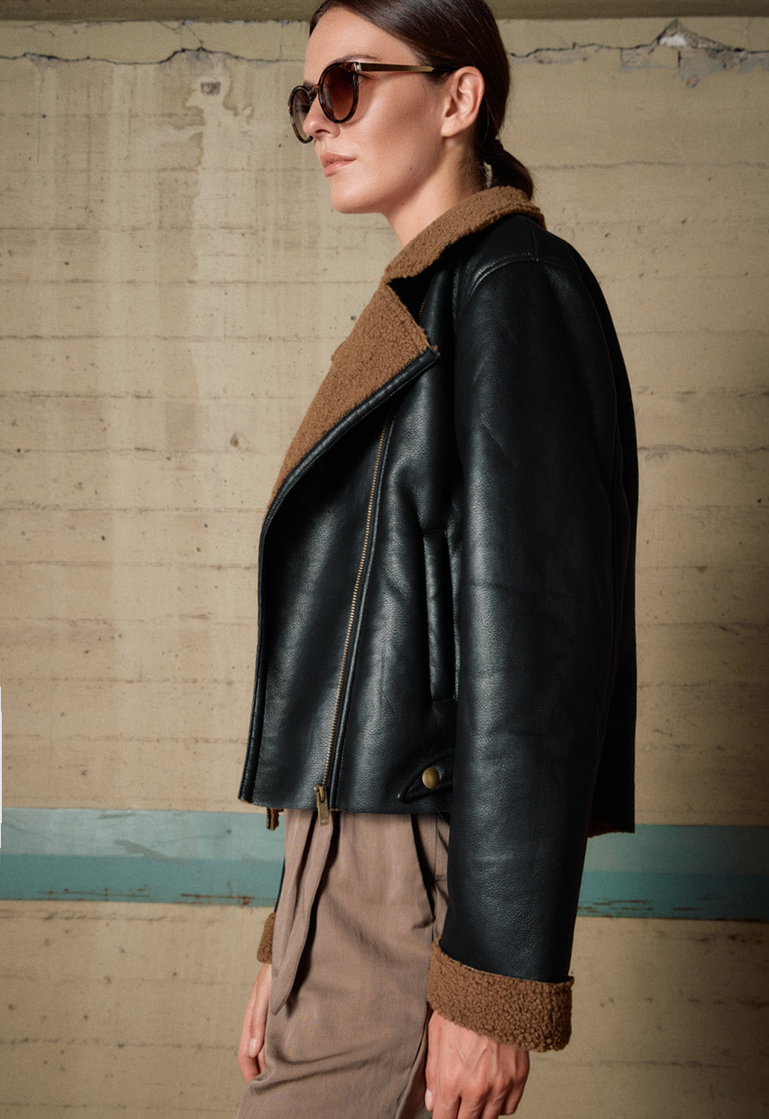 ΠΑΝΩΦΟΡΙ biston ΔΕΡΜΑΤΙΝΗΣ ΜΕ ΓΟΥΝΑ-ΚΑΦΕ