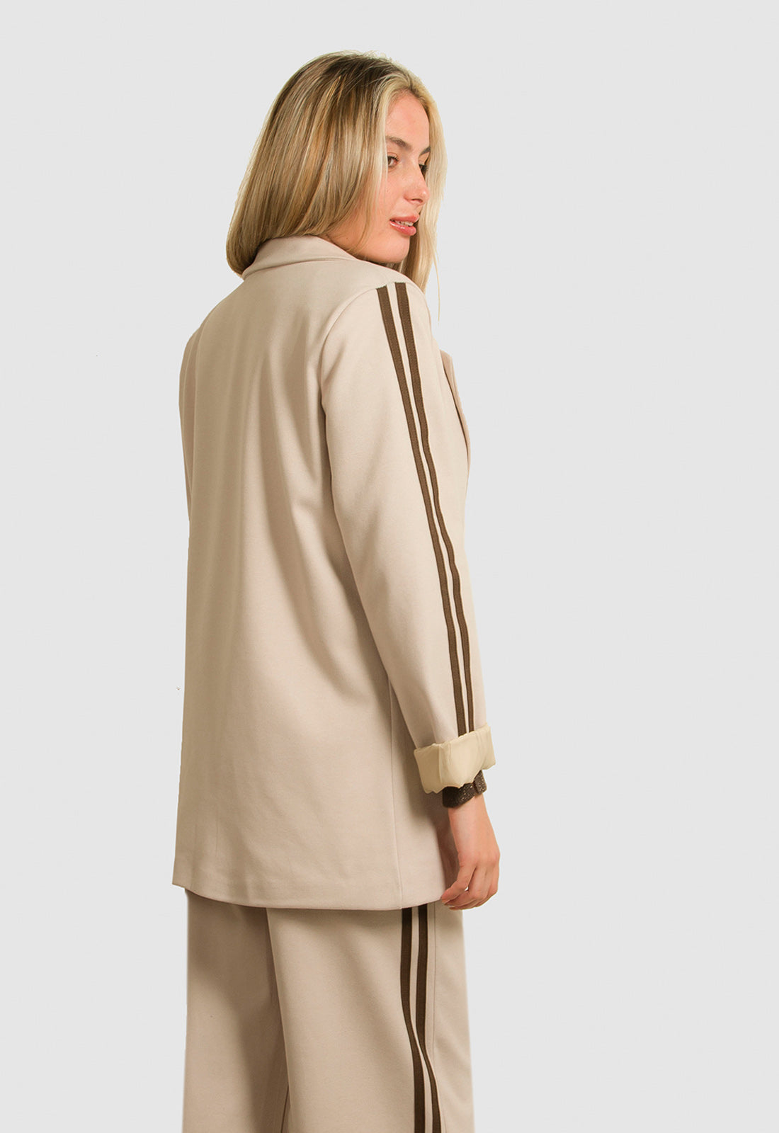 ΣΑΚΑΚΙ OVERSIZED ΜΕ ΔΙΑΚΟΣΜΗΤΙΚΗ ΡΙΓΑ-ΒΑΝΙΛΙΑ