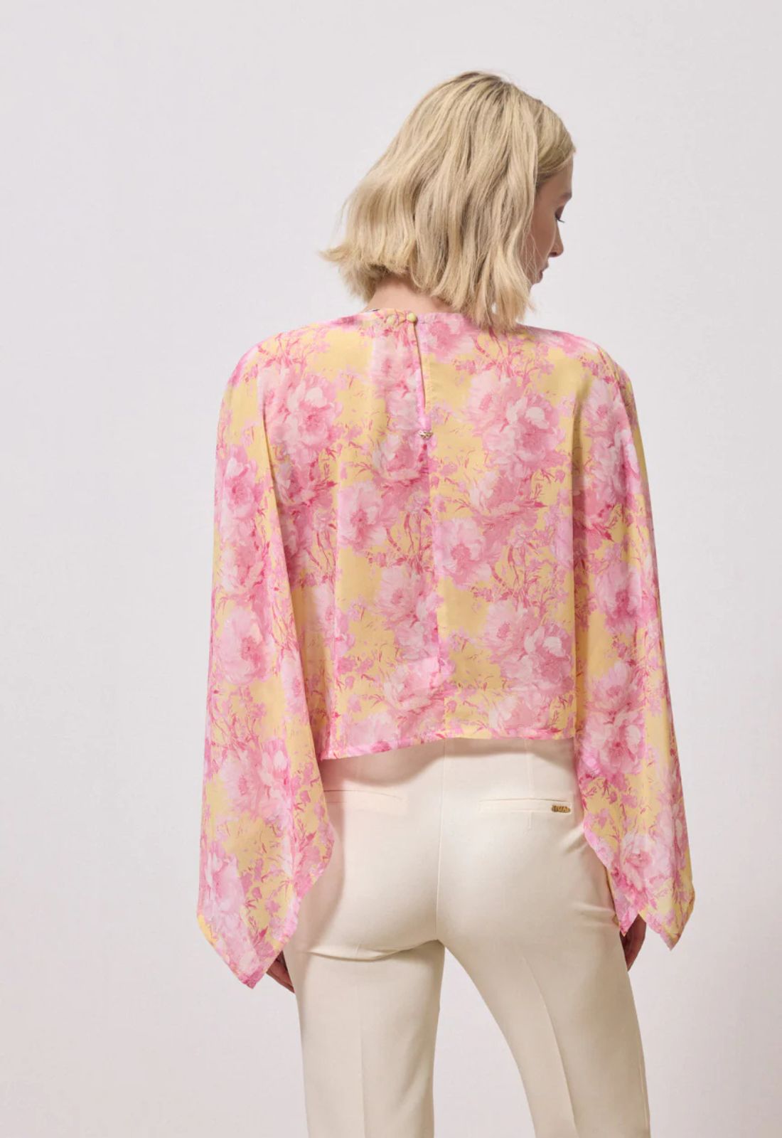 ΜΠΛΟΥΖΑ ΑΕΡΙΝΗ FLORAL ΗΜΙΔΙΑΦΑΝΗ-ΦΟΥΞΙΑ