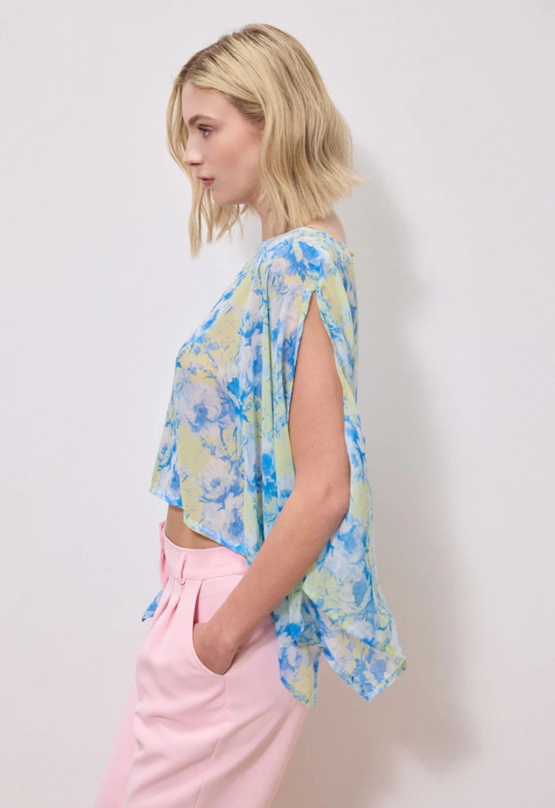 ΜΠΛΟΥΖΑ ΑΕΡΙΝΗ FLORAL ΗΜΙΔΙΑΦΑΝΗ-ΜΠΛΕ