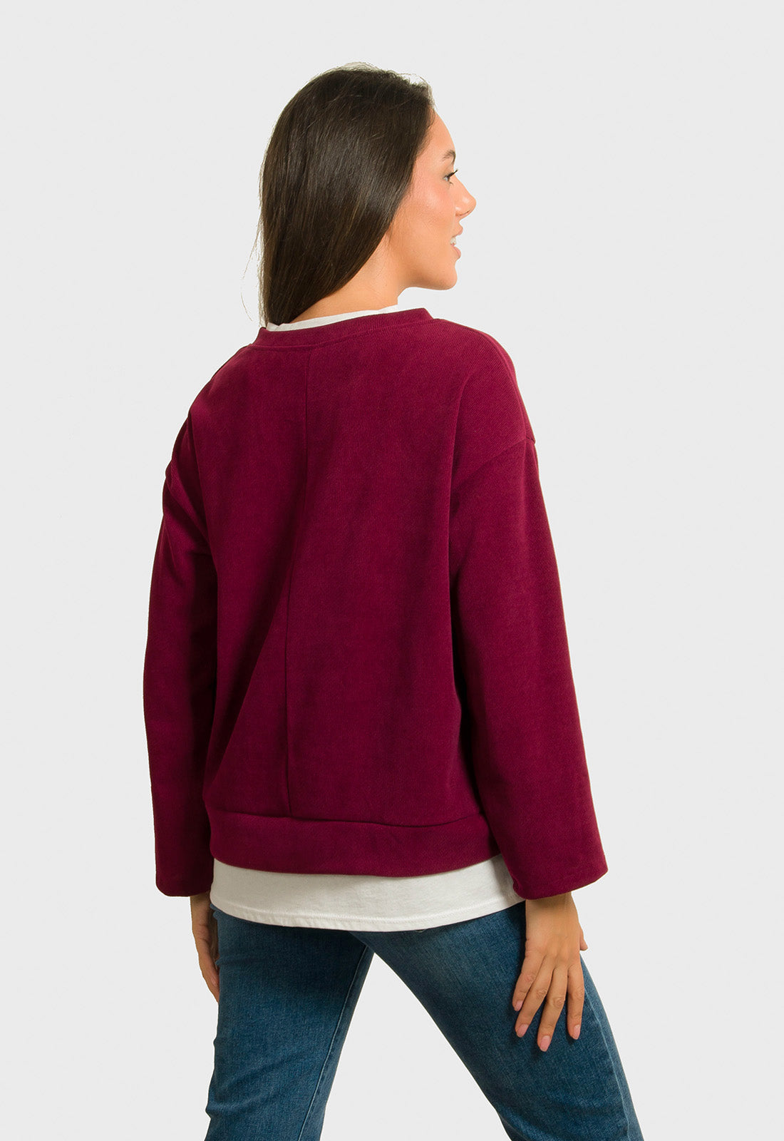 ΜΠΛΟΥΖΑ ΜΕ ΛΕΥΚΕΣ ΛΕΠΤΟΜΕΡΕΙΕΣ-ΜΠΟΡΝΤΟ