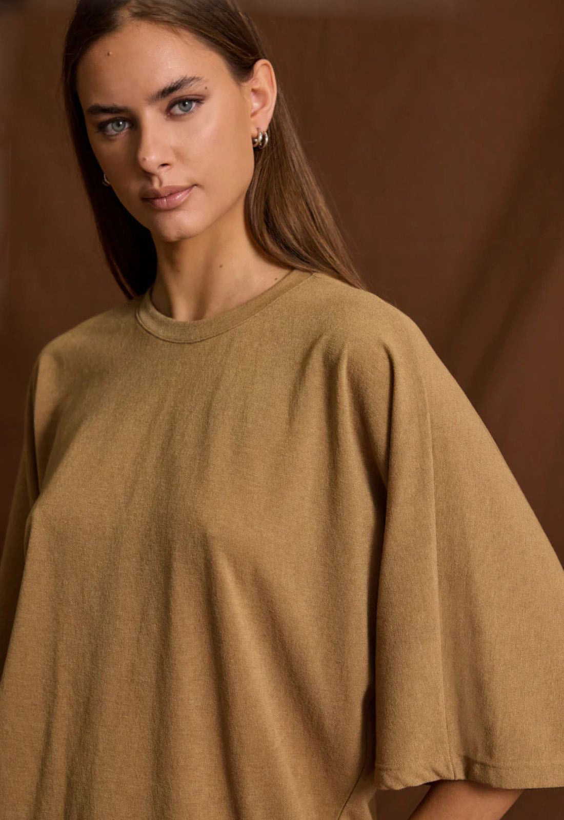 ΜΠΛΟΥΖΑ ΜΕ BOXY ΤΕΤΡΑΓΩΝΙΣΜΕΝΗ ΣΙΚΟΥΕΤΑ-ΜΠΕΖ