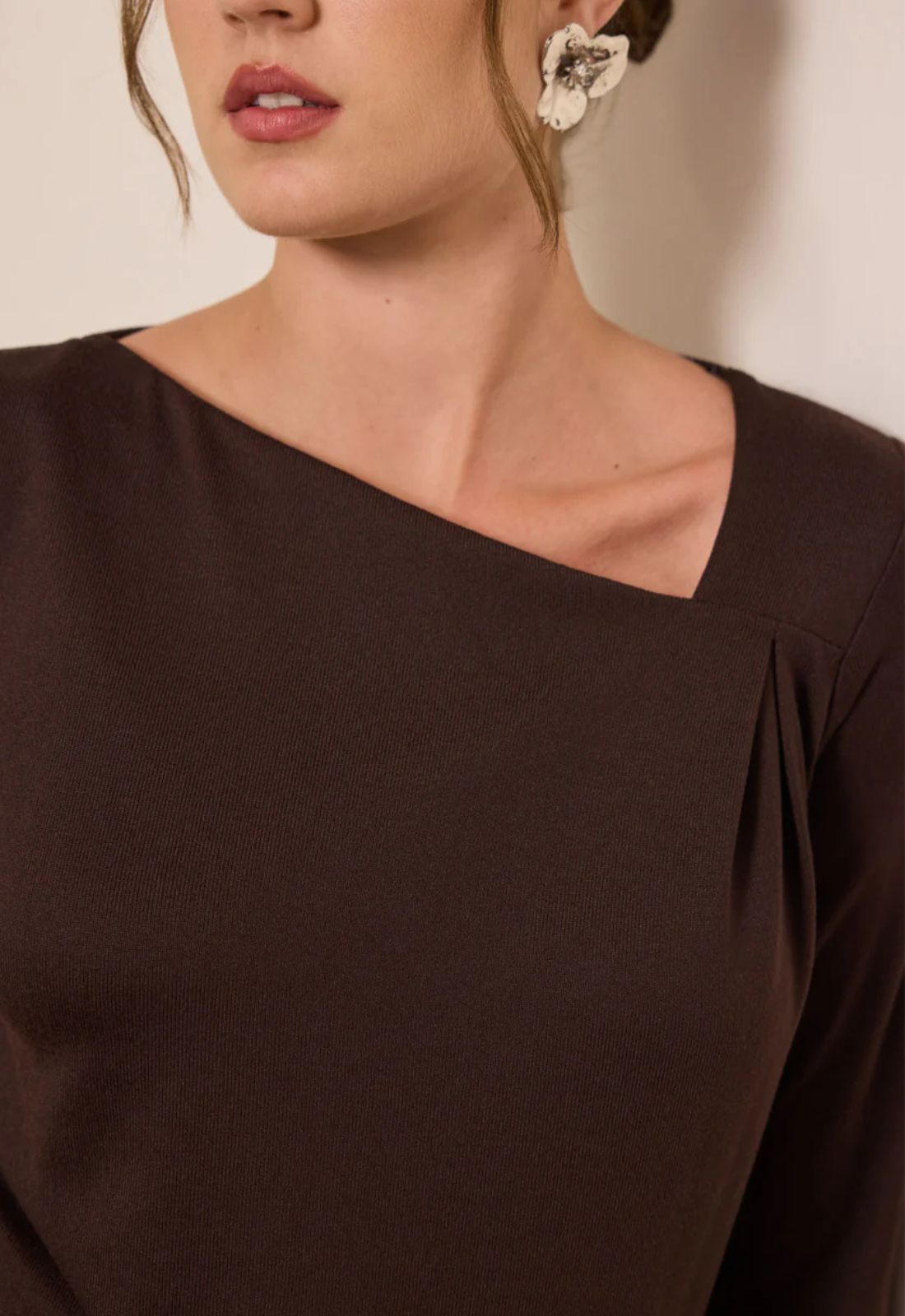 ΜΠΛΟΥΖΑ ΜΕ ΑΣΥΜΜΕΤΡΟ ΝΤΕΚΟΛΤΕ-ESPRESSO