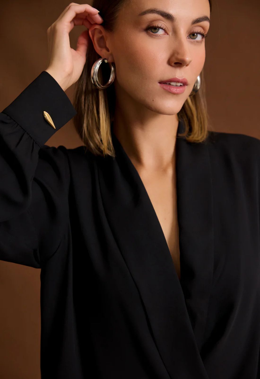 ΜΠΛΟΥΖΑ ΚΡΟΥΑΖΕ ΜΕ ΛΑΣΤΙΧΟ ΕΜΠΡΟΣ-ΜΑΥΡΗ