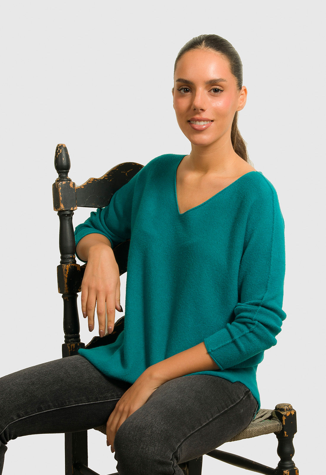 ΜΠΛΟΥΖΑ ΠΛΕΚΤΗ ΜΕ ΑΝΟΙΧΤΟ V - ΣΜΑΡΑΓΔΙ