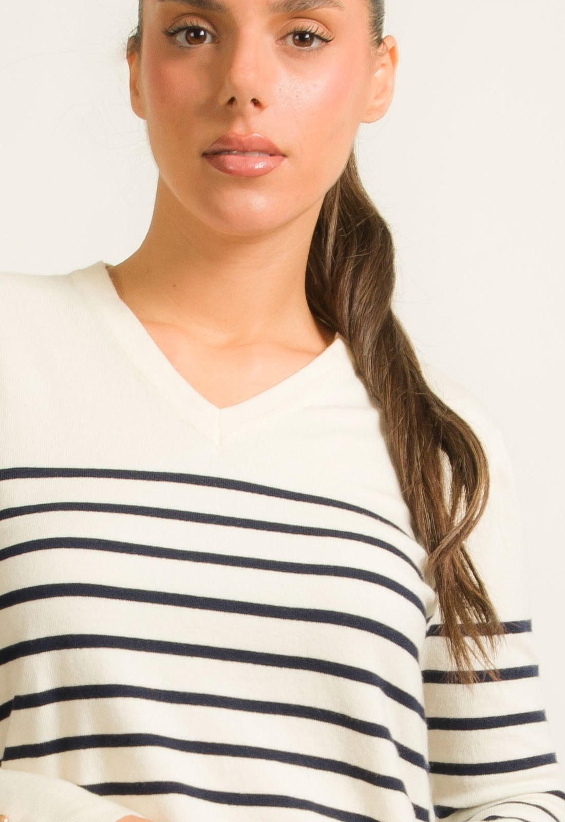 ΜΠΛΟΥΖΑ ΠΛΕΚΤΗ ΡΙΓΕ ΜΕ ΧΡΥΣΑ ΚΟΥΜΠΙΑ-ΛΕΥΚΗ