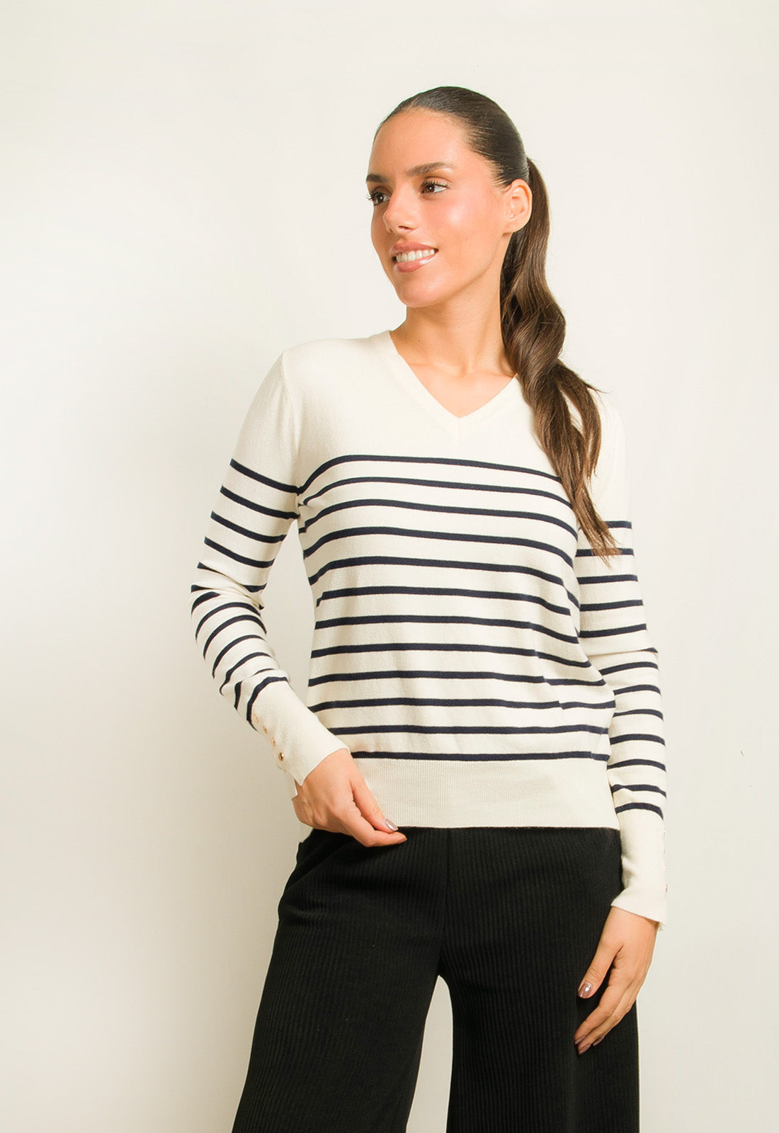 ΜΠΛΟΥΖΑ ΠΛΕΚΤΗ ΡΙΓΕ ΜΕ ΧΡΥΣΑ ΚΟΥΜΠΙΑ-ΛΕΥΚΗ