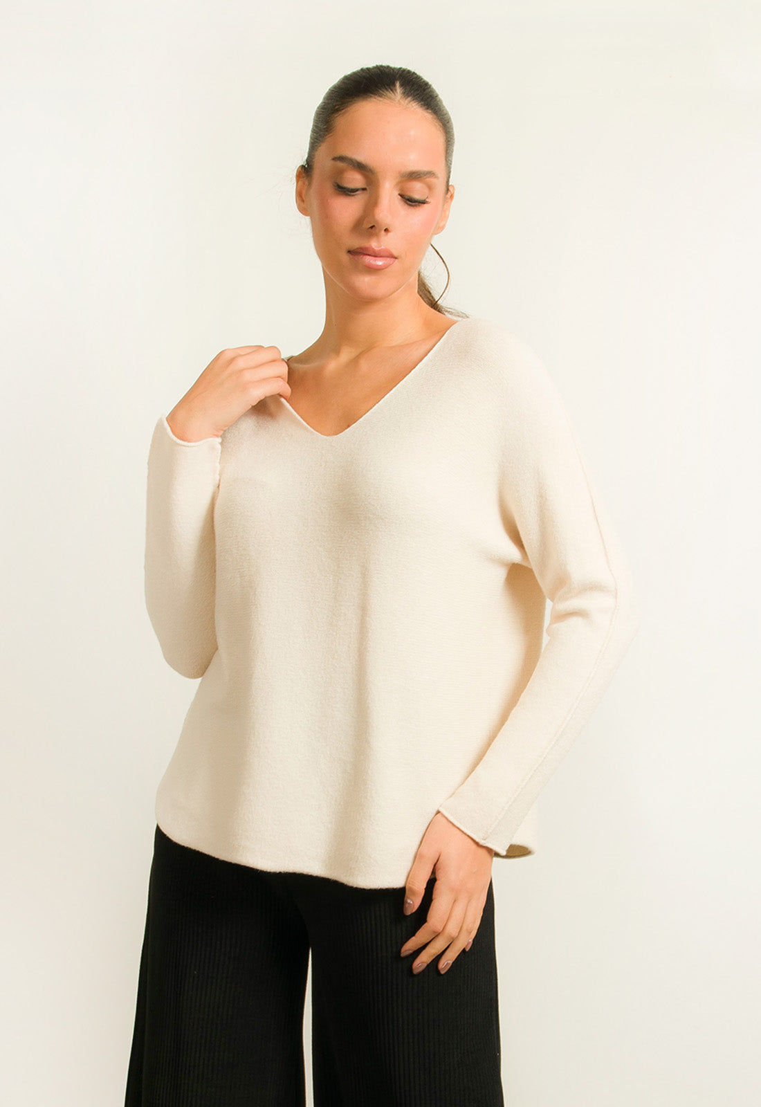 ΜΠΛΟΥΖΑ ΠΛΕΚΤΗ ΜΕ ΑΝΟΙΧΤΟ V - ΕΚΡΟΥ