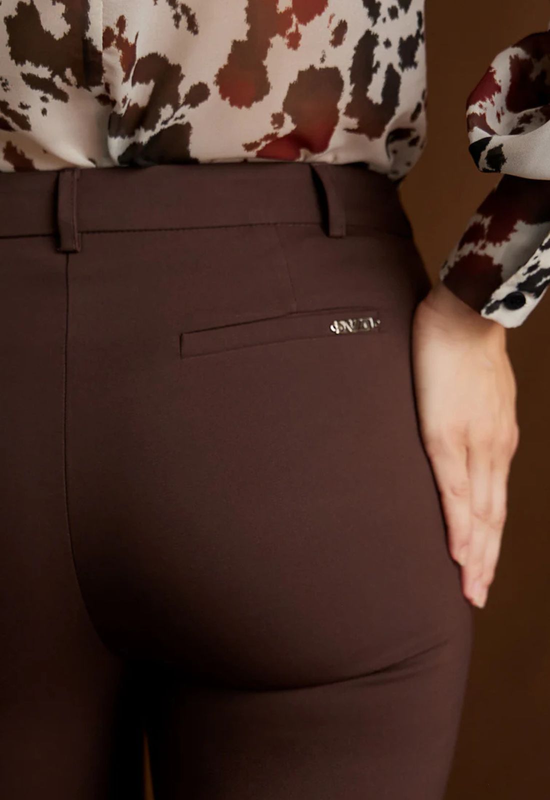 ΠΑΝΤΕΛΟΝΙ ΕΦΑΡΜΟΣΤΟ OFFICE LOOK - ΚΑΦΕ