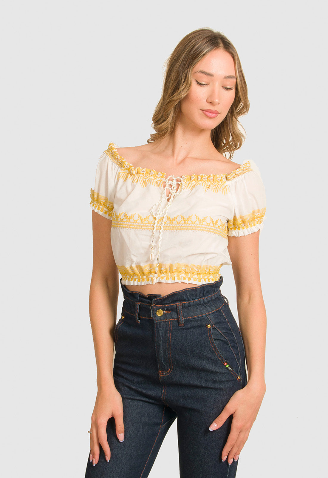 CROP TOP ΜΕ ΛΑΣΤΙΧΟ ΣΤΟΥΣ ΩΜΟΥΣ-ΛΕΥΚΟ