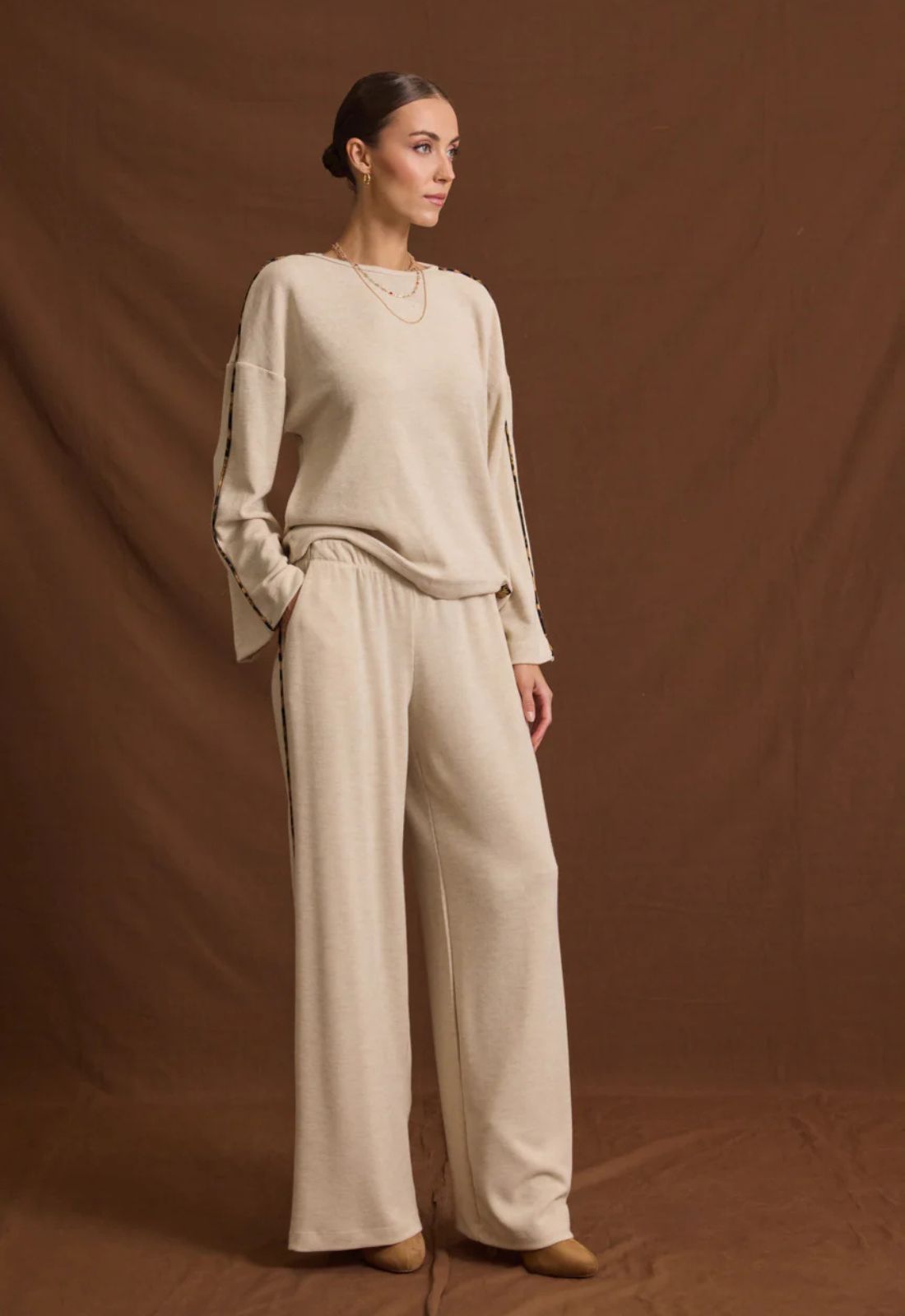 ΜΠΛΟΥΖΑ ΜΕ ΔΙΑΚΡΙΤΙΚΗ ANIMAL PRINT ΛΕΠΤΟΜΕΡΕΙΑ-ΜΠΕΖ