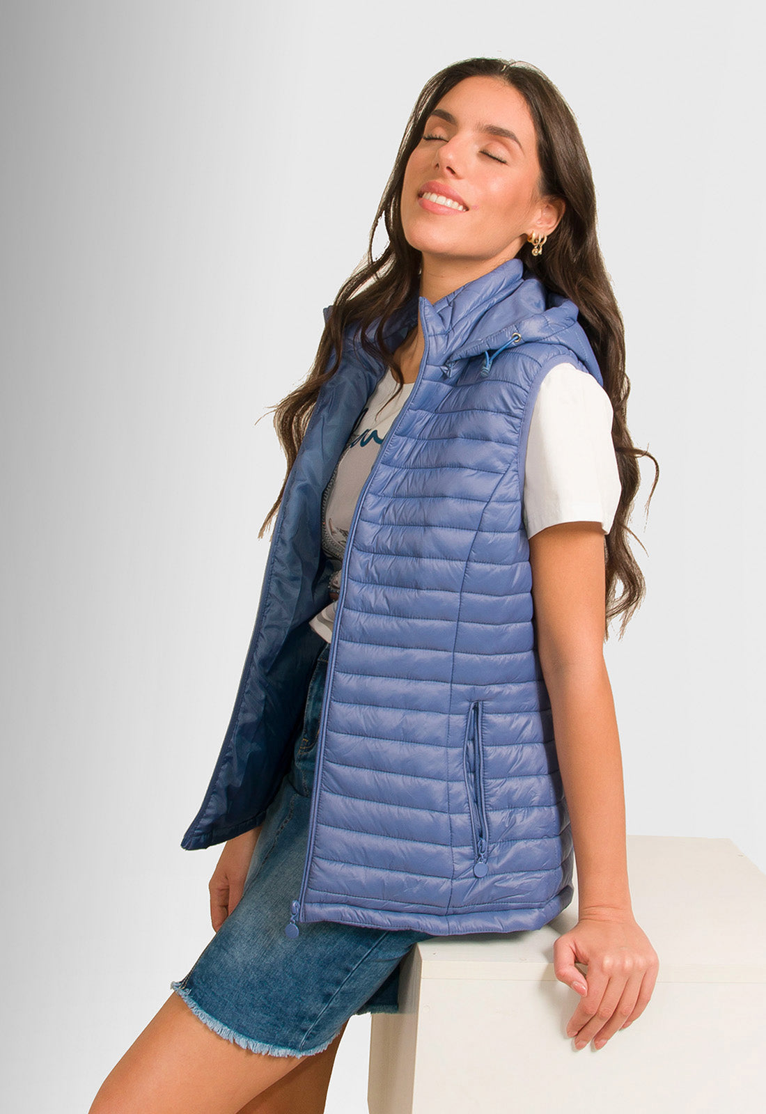 ΜΠΟΥΦΑΝ ΑΜΑΝΙΚΟ ΜΕ ΑΠΟΣΠΩΜΕΝΗ ΚΟΥΚΟΥΛΑ-ΜΠΛΕ ΡΑΦ