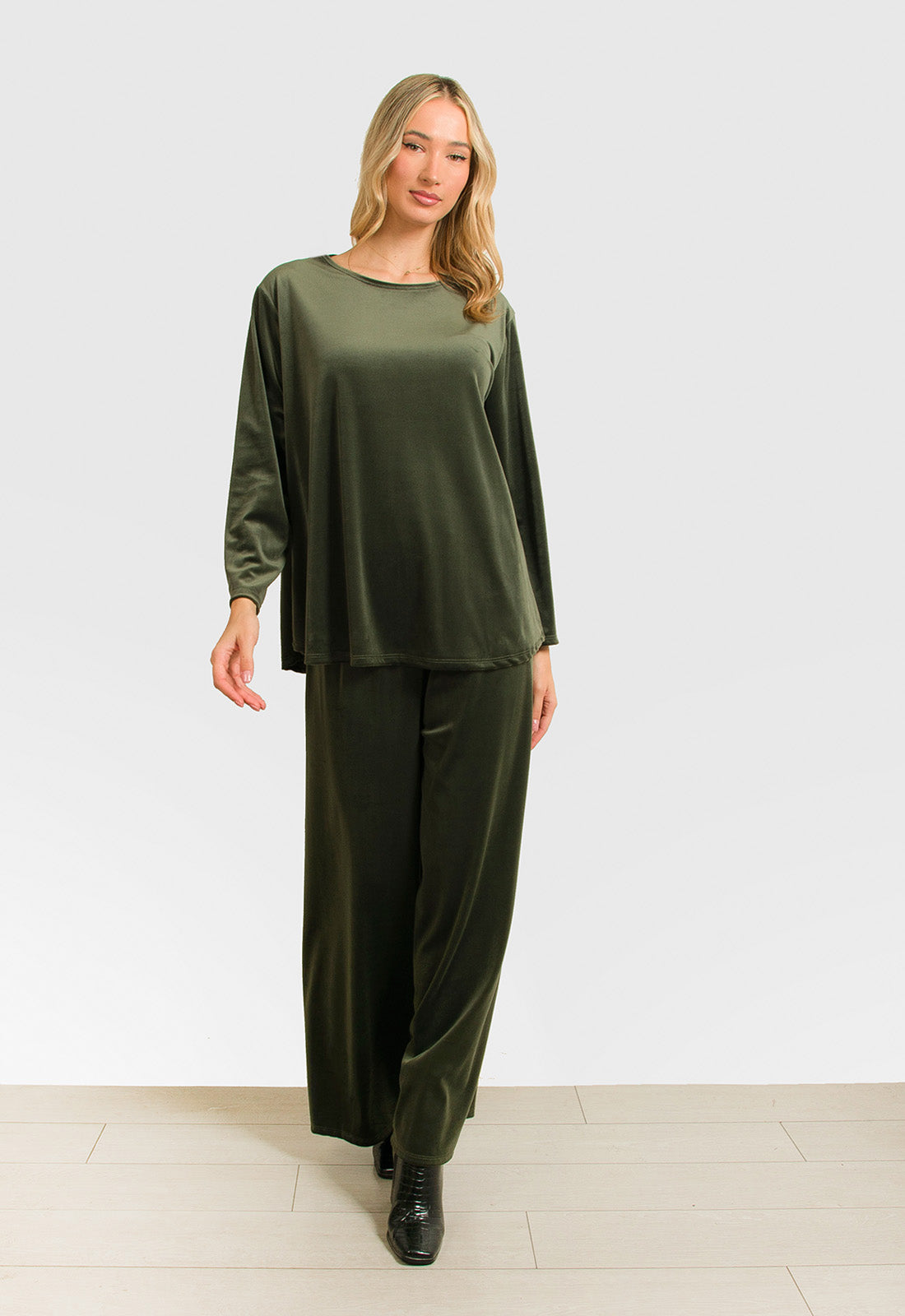 ΣΕΤ (ΜΠΛΟΥΖΑ-ΠΑΝΤΕΛΟΝΑ) ΒΕΛΟΥΤΕ - ΧΑΚΙ