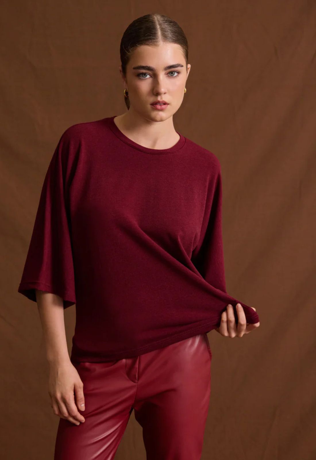 ΜΠΛΟΥΖΑ ΜΕ BOXY ΤΕΤΡΑΓΩΝΙΣΜΕΝΗ ΣΙΛΟΥΕΤΑ-ΜΠΟΡΝΤΟ