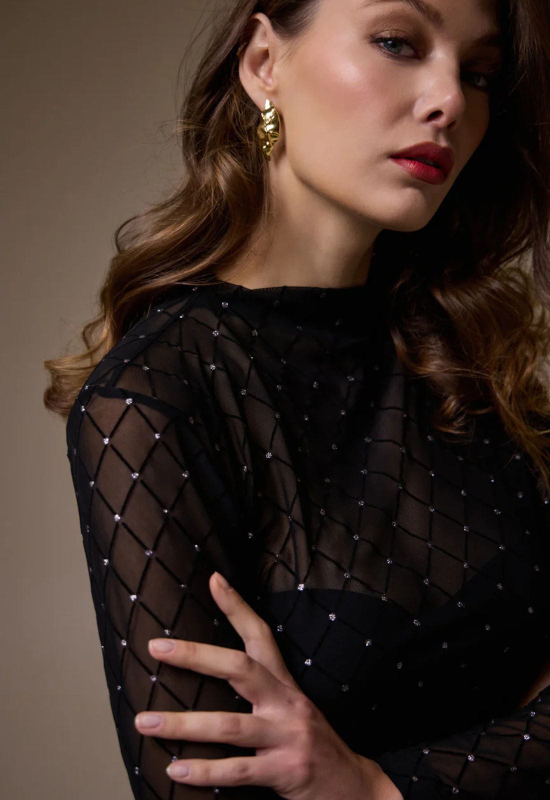 ΜΠΛΟΥΖΑ ΗΜΙΔΙΑΦΑΝΗ ΜΕ ΚΑΡΟ ΜΟΤΙΒΟ-ΜΑΥΡΗ