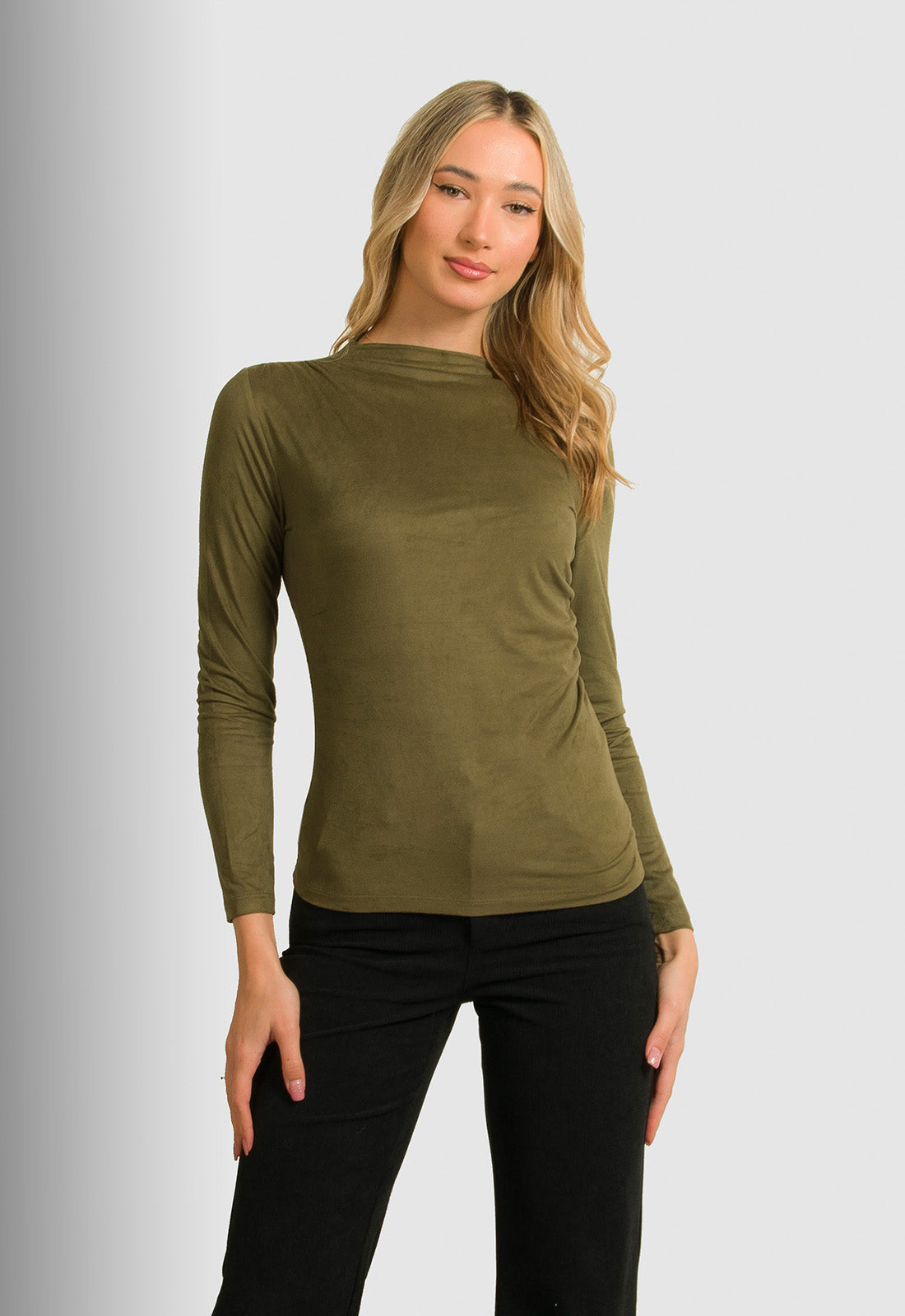 ΜΠΛΟΥΖΑ ΕΦΑΡΜΟΣΤΗ ΜΕ ΣΧΕΔΙΑ ΣΟΥΡΕΣ-ΧΑΚΙ