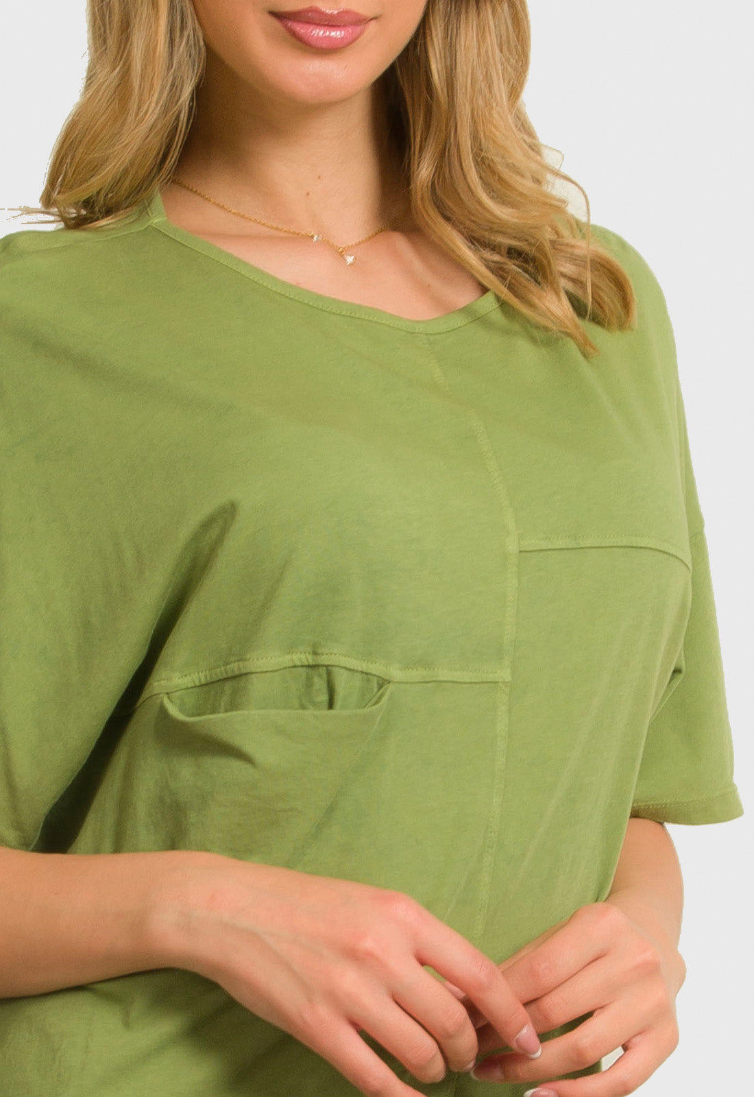 ΜΠΛΟΥΖΑ ΜΕ ΣΧΕΔΙΟ ΚΑΙ ΤΣΕΠΗ ΕΜΠΡΟΣ-ΧΑΚΙ