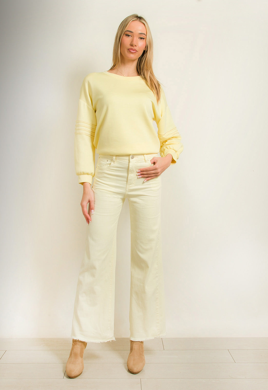 ΜΠΛΟΥΖΑ ΤΥΠΟΥ ΦΟΥΤΕΡ ΜΕ ΣΧΕΔΙΟ ΣΤΟ ΜΑΝΙΚΙ-ΚΙΤΡΙΝΗ