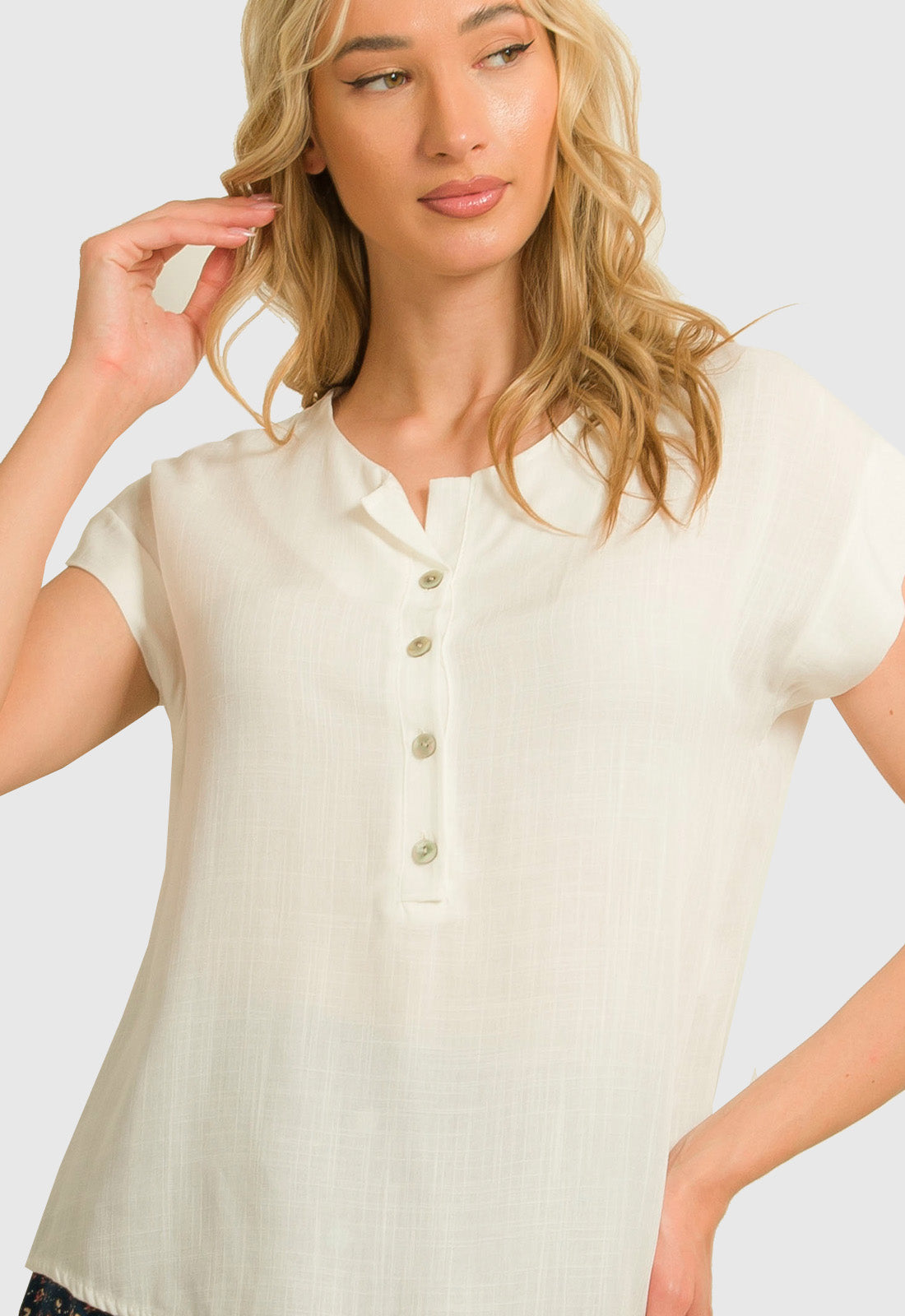 ΜΠΛΟΥΖΑ LOOK LINEN ΜΕ ΚΟΥΜΠΙΑ-ΛΕΥΚΗ