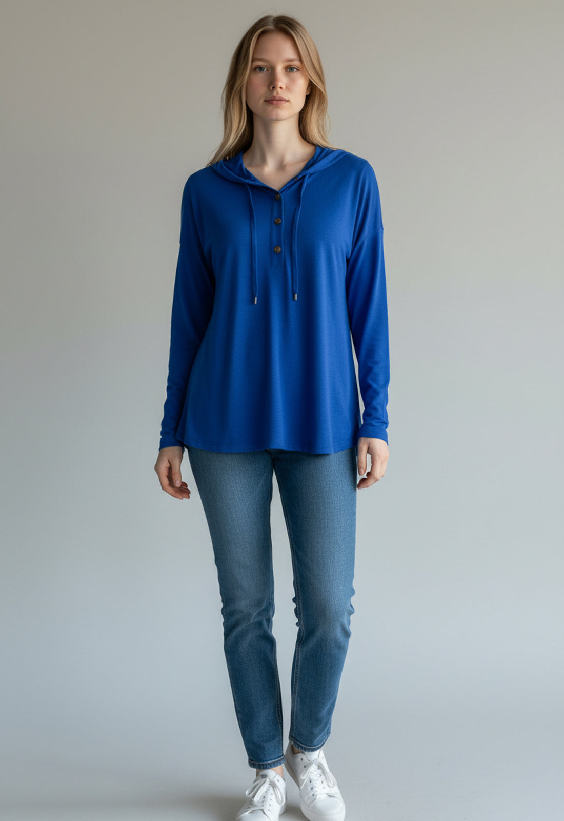 ΜΠΛΟΥΖΑ ΒΑΜΒΑΚΕΡΗ ΜΕ ΚΟΥΚΟΥΛΑ-ΜΠΛΕ ΡΟΥΑ