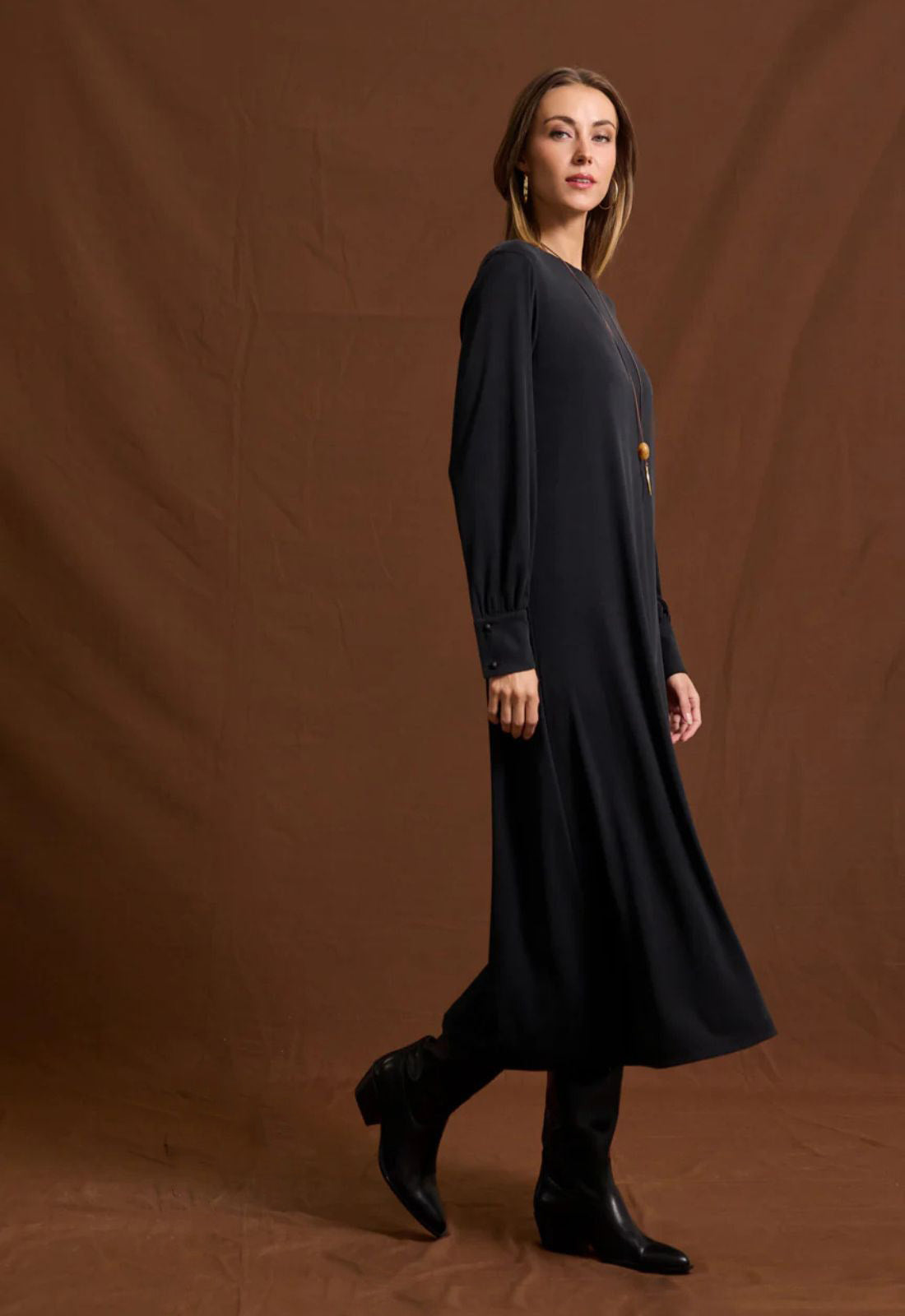 ΦΟΡΕΜΑ ΜΙΝΤΙ ΑΝΕΤΗ ΓΡΑΜΜΗ ΜΕ ΚΟΛΙΕ-ΜΑΥΡΟ