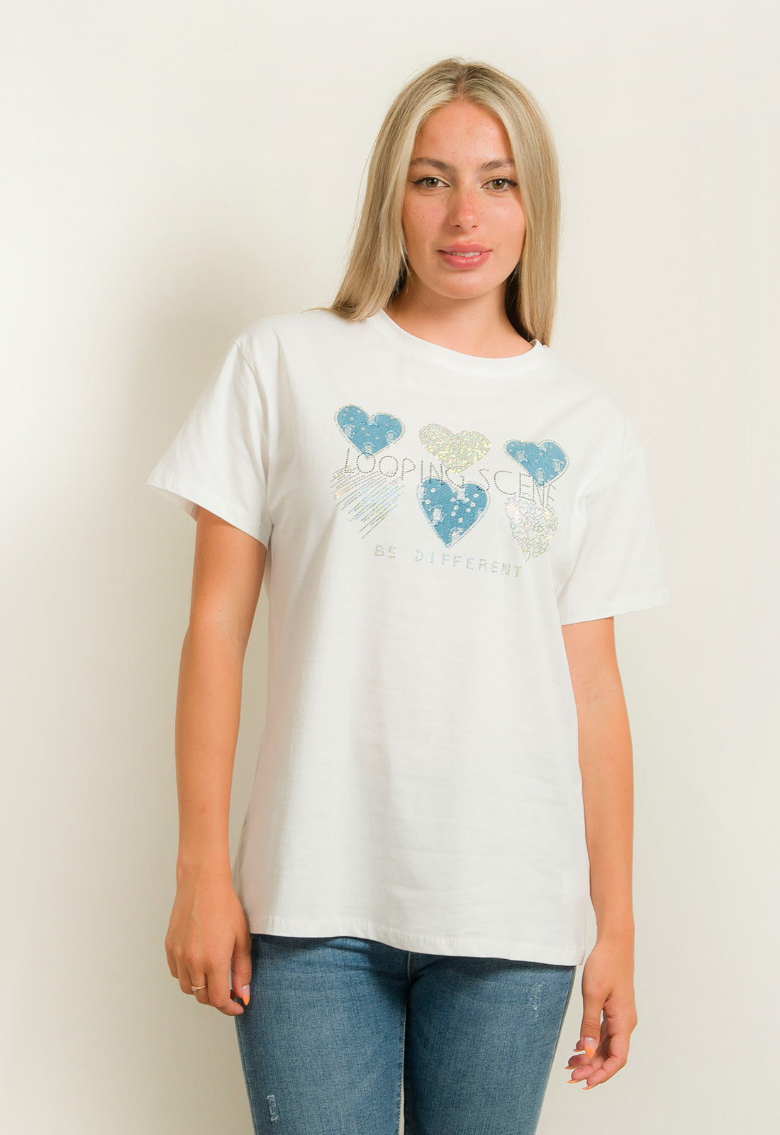 T-SHIRT ΒΑΜΒΑΚΕΡΟ ΜΕ ΣΤΑΜΠΑ ΣΤΡΑΣ-ΛΕΥΚΟ