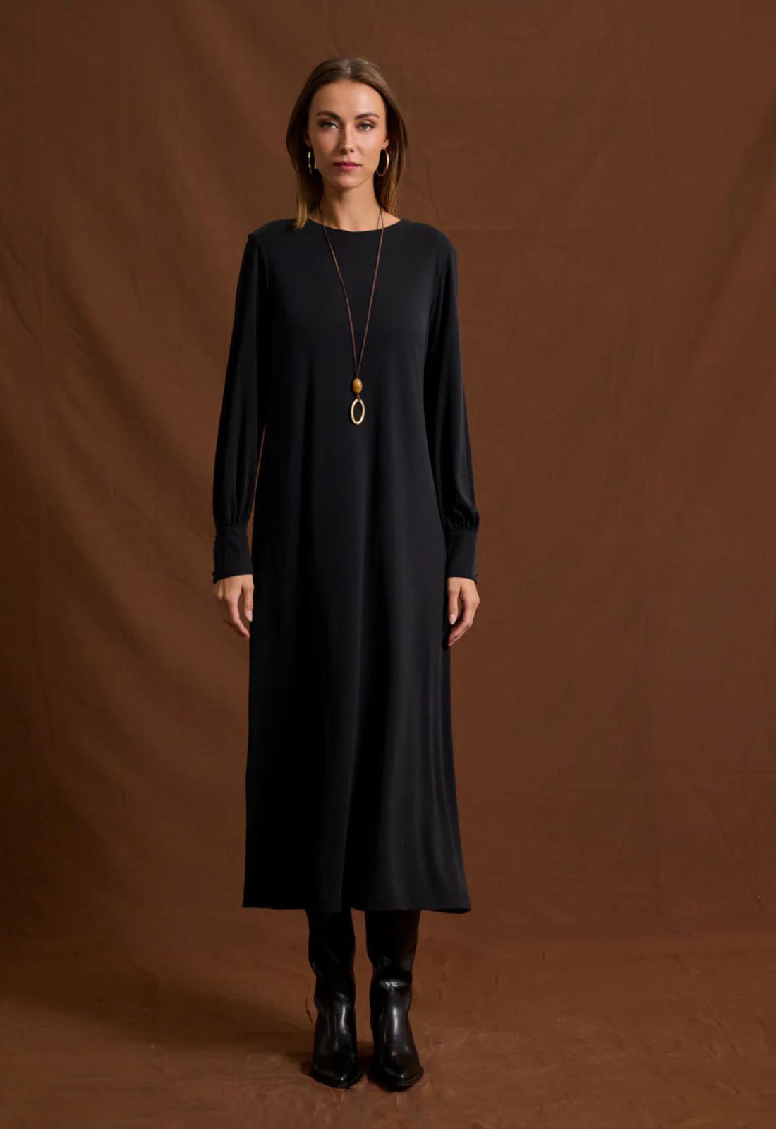 ΦΟΡΕΜΑ ΜΙΝΤΙ ΑΝΕΤΗ ΓΡΑΜΜΗ ΜΕ ΚΟΛΙΕ-ΜΑΥΡΟ