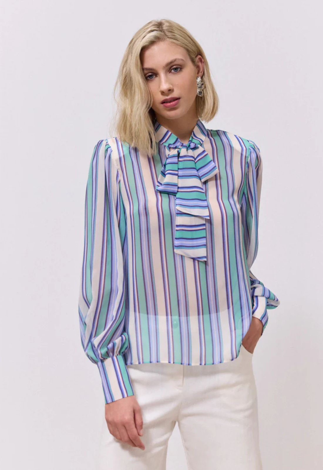 ΜΠΛΟΥΖΑ ΡΙΓΕ ΜΕ ΦΙΟΓΚΟ-ΜΕΝΤΑ