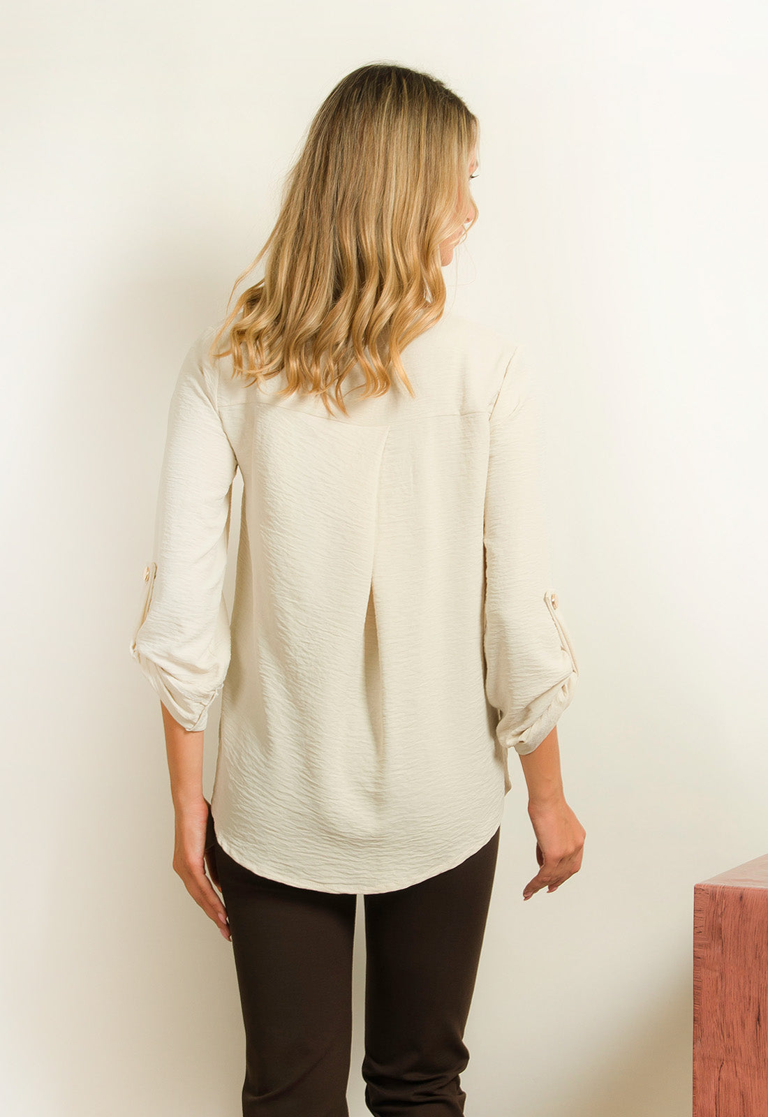 ΜΠΛΟΥΖΑ LOOK SHIRT ΜΕ V - ΕΚΡΟΥ