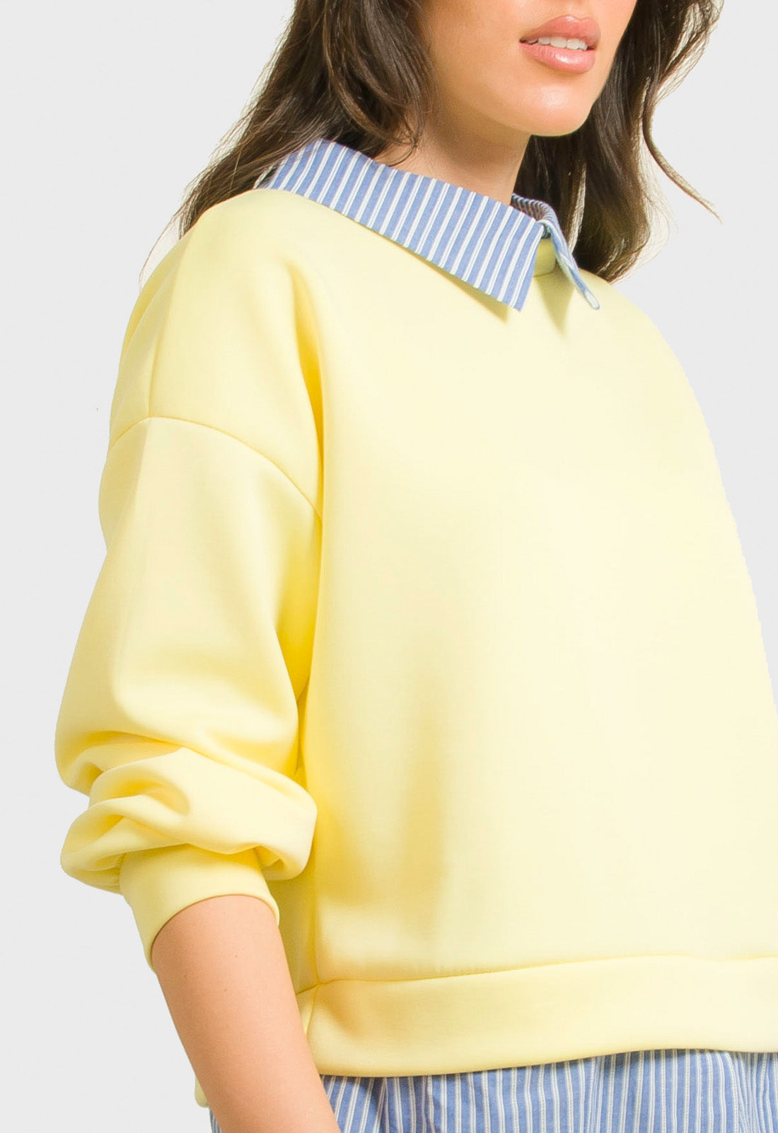 ΜΠΛΟΥΖΑ ΜΕ ΛΕΠΤΟΜΕΡΕΙΕΣ ΠΟΥΚΑΜΙΣΟΥ-ΚΙΤΡΙΝΗ