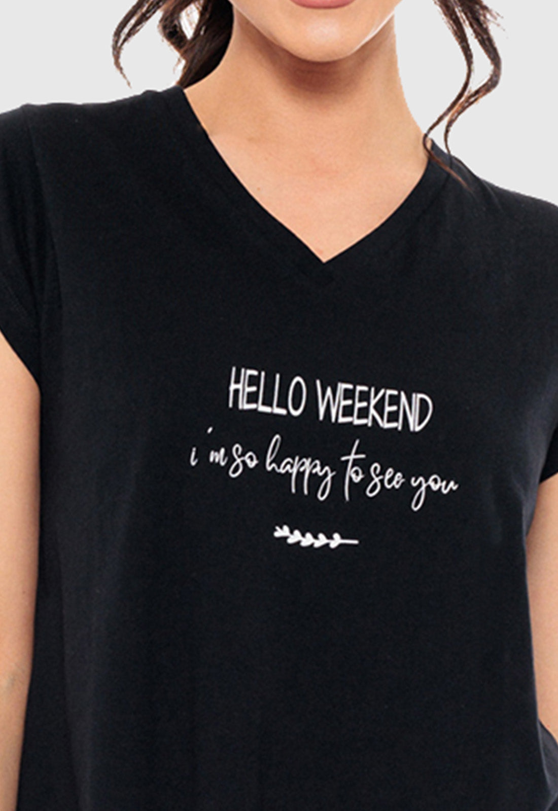 T-SHIRT ΒΑΒΜΒΑΚΕΡΟ ΜΕ V & ΤΥΠΩΜΑ-ΜΑΥΡΟ