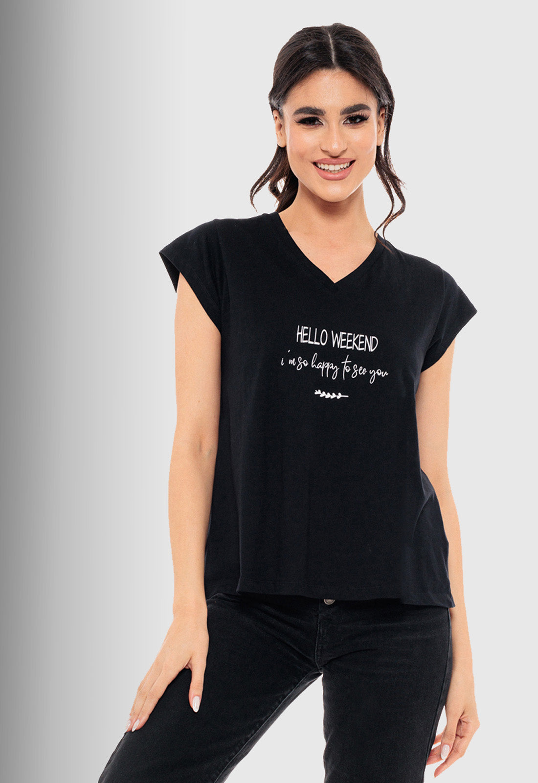 T-SHIRT ΒΑΒΜΒΑΚΕΡΟ ΜΕ V & ΤΥΠΩΜΑ-ΜΑΥΡΟ