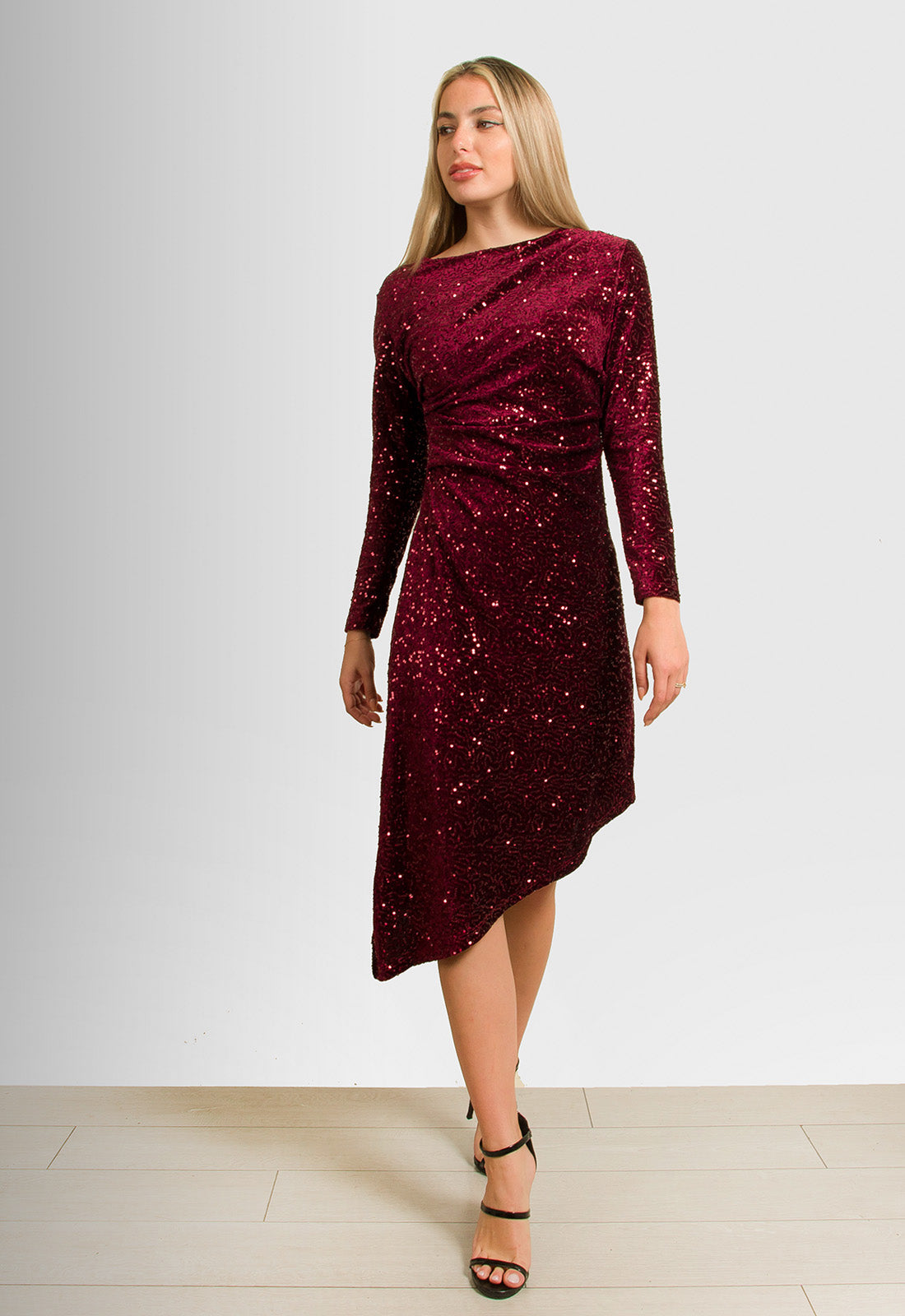 ΦΟΡΕΜΑ ΑΣΥΜΜΕΤΡΟ ΜΕ ΠΑΓΕΤΕΣ-ΜΠΟΡΝΤΟ