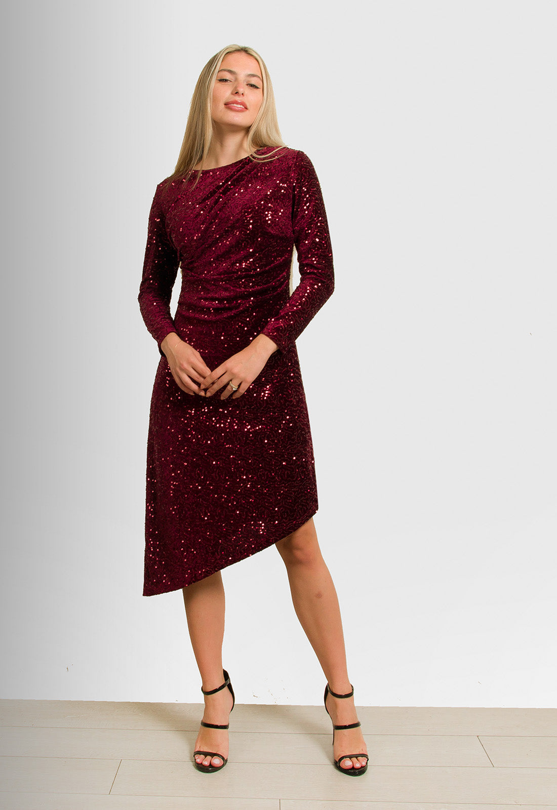 ΦΟΡΕΜΑ ΑΣΥΜΜΕΤΡΟ ΜΕ ΠΑΓΕΤΕΣ-ΜΠΟΡΝΤΟ