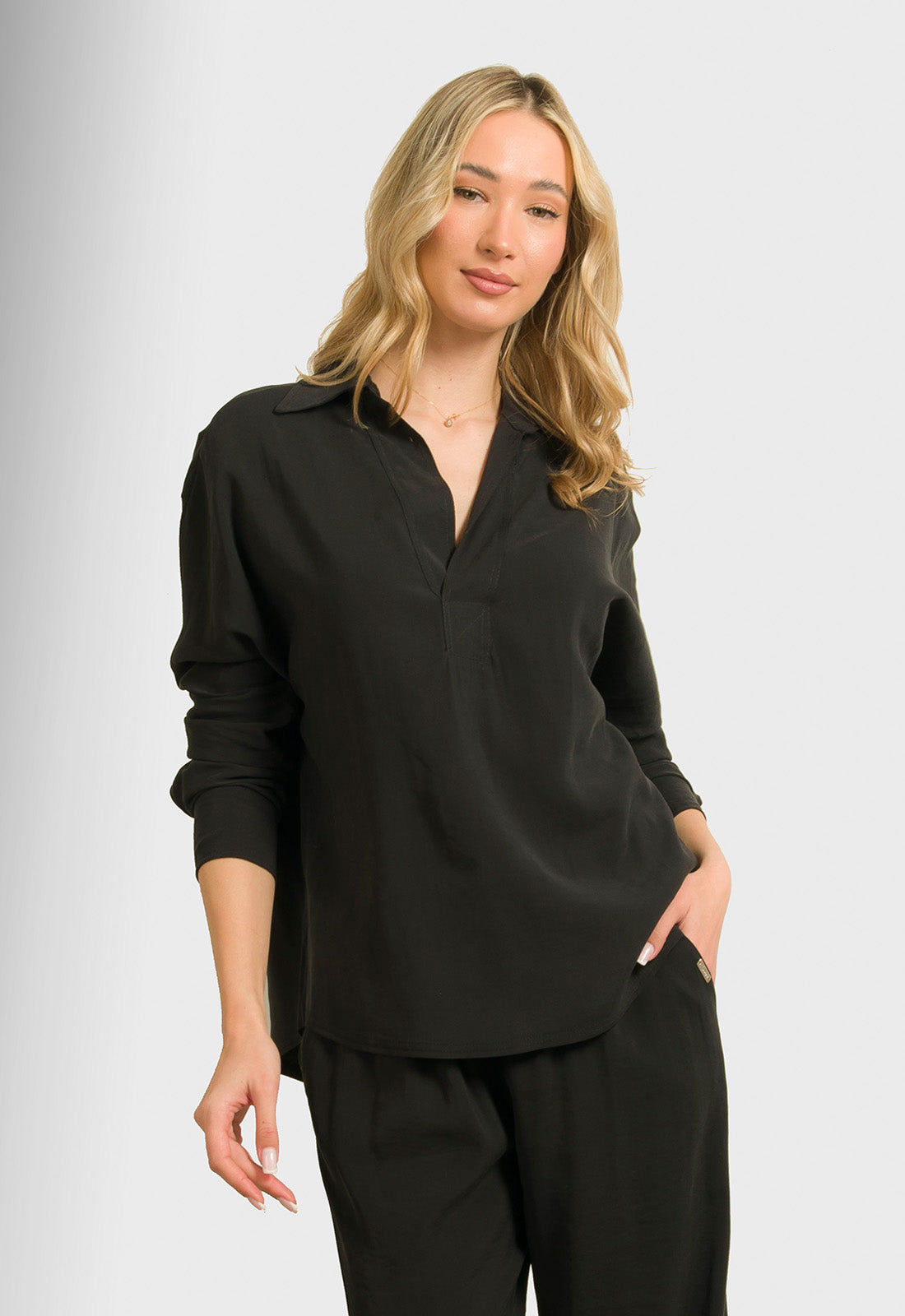 ΜΠΛΟΥΖΑ ΜΕ ΓΙΑΚΑ - ΜΑΥΡΟ