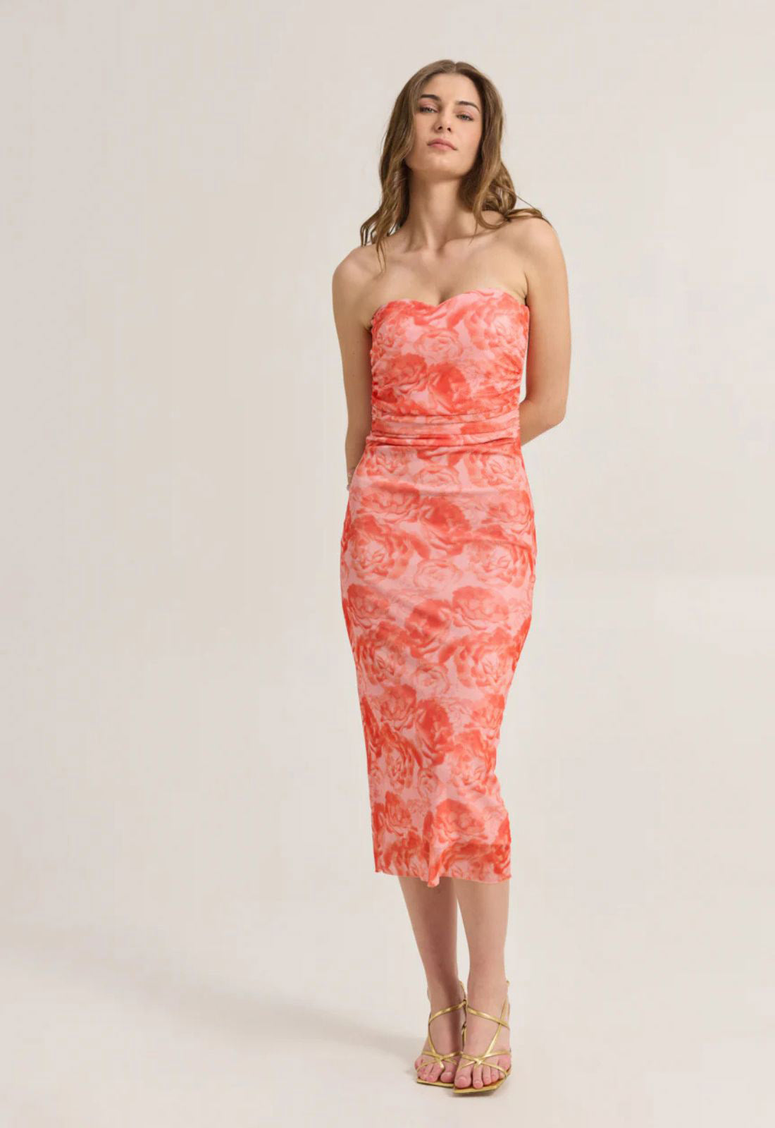 ΦΟΡΕΜΑ STRAPLESS MIDI FLORAL-ΤΟΜΑΤΟ