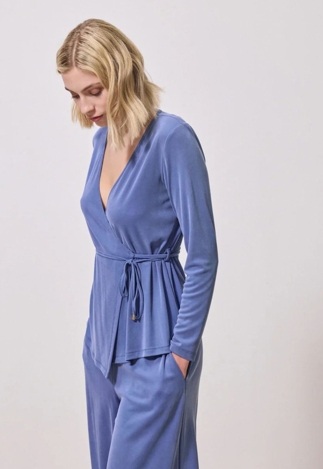 ΜΠΛΟΥΖΑ ΚΡΟΥΑΖΕΜΕ ΔΕΣΙΜΟ-ΜΠΛΕ ΙΝΤΙΚΟ