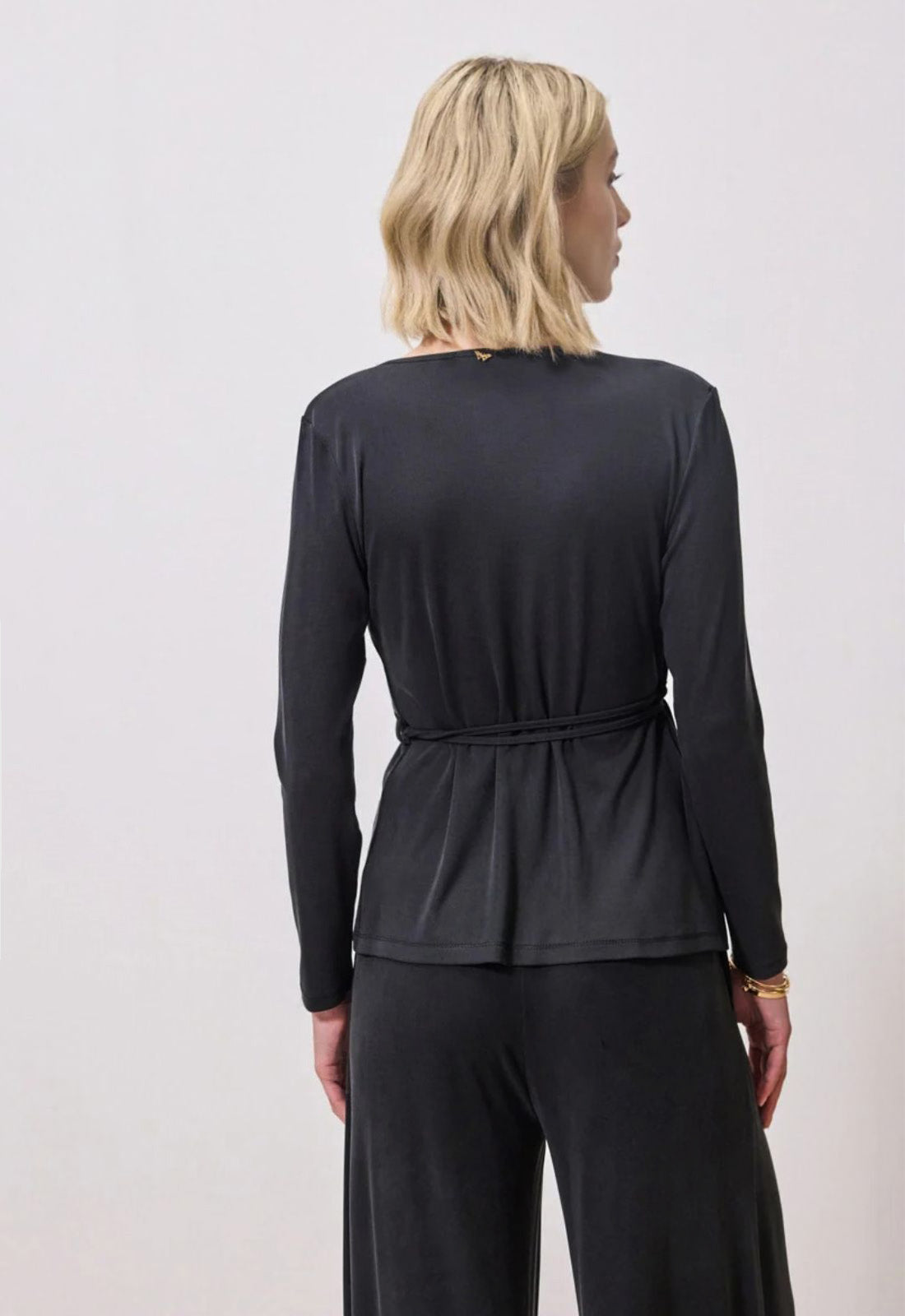 ΜΠΛΟΥΖΑ ΚΡΟΥΑΖΕΜΕ ΔΕΣΙΜΟ-ΜΑΥΡΗ