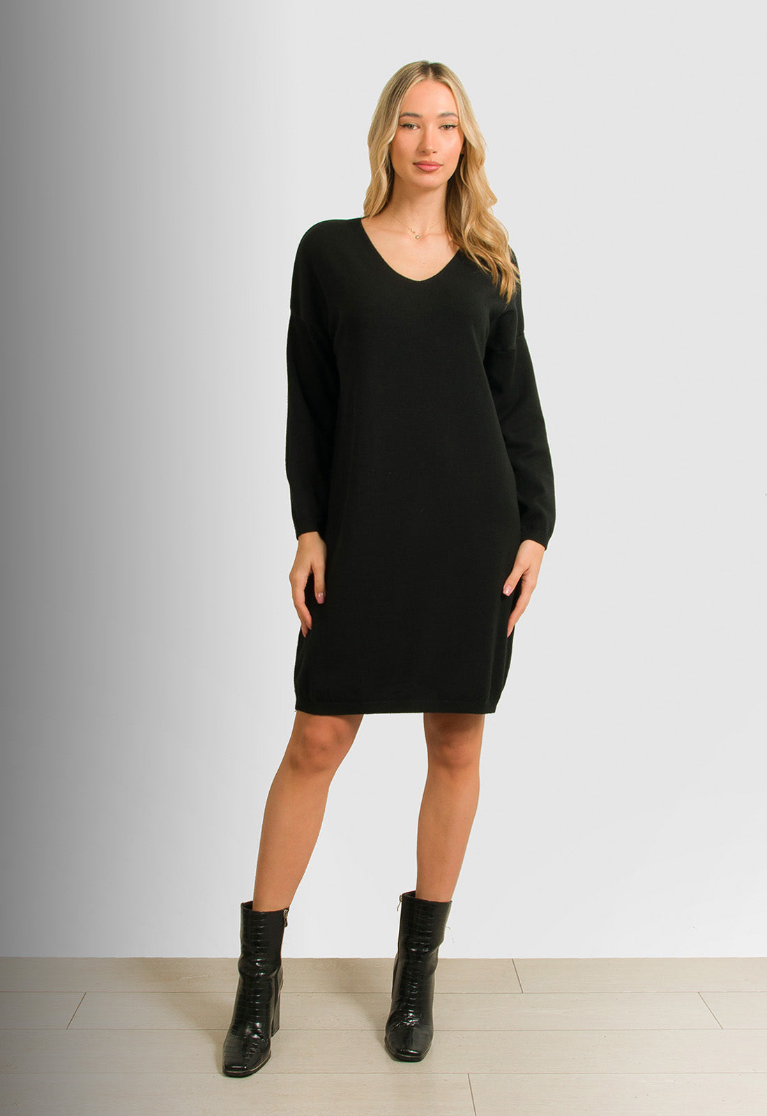 ΦΟΡΕΜΑ ΠΛΕΚΤΟ ΜΕ V - ΜΑΥΡΟ