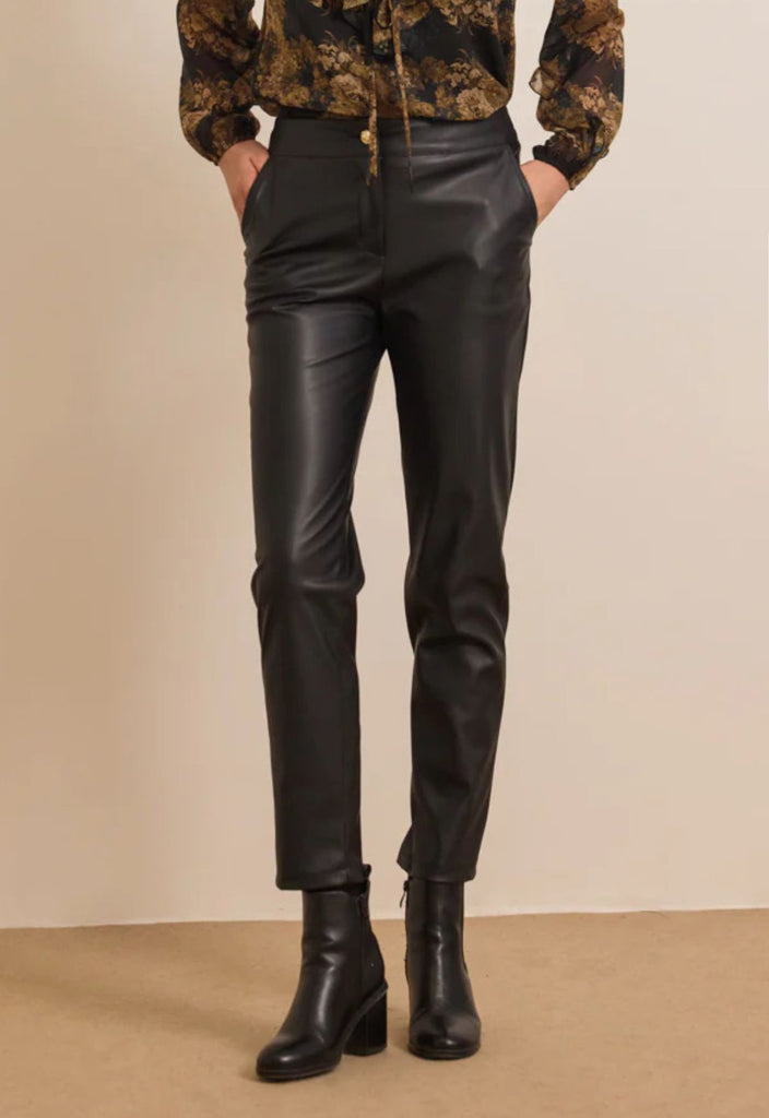 ΠΑΝΤΕΛΟΝΙ ΔΕΡΜΑΤΙΝΗΣ ΨΗΛΟΜΕΣΟ ΙΣΙΑ ΓΡΑΜΜΗ-ΜΑΥΡΟ