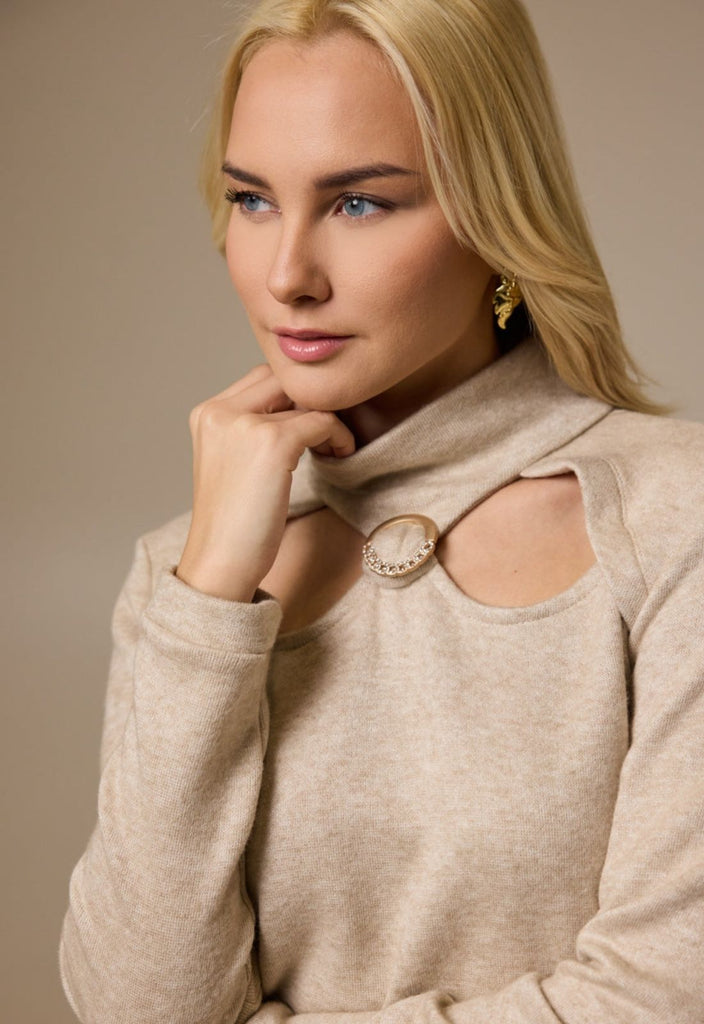 ΦΟΡΕΜΑ ΠΛΕΚΤΟ ΜΙΝΙ ΜΕ CUT OUT & ΑΞΕΣΟΥΑΡ-ΒΑΝΙΛΙΑ