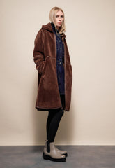 ΠΑΛΤΟ ΜΟΥΤΟΝ ΜΕ ΛΕΠΤΟΜΕΡΕΙΕΣ ΔΕΡΜΑΤΊΝΗΣ-ΚΑΦΕ